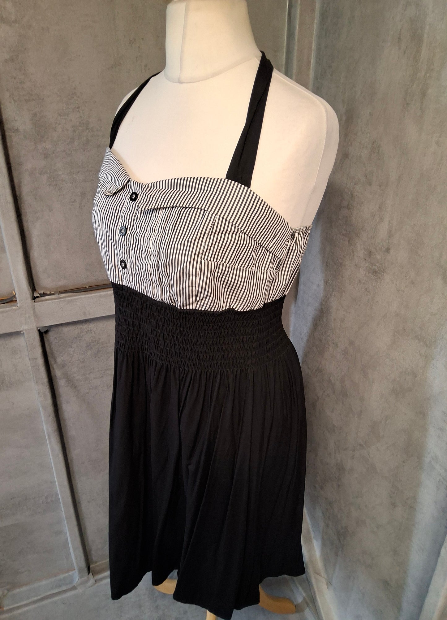 New Look black & white halterneck shirt mini dress size 16