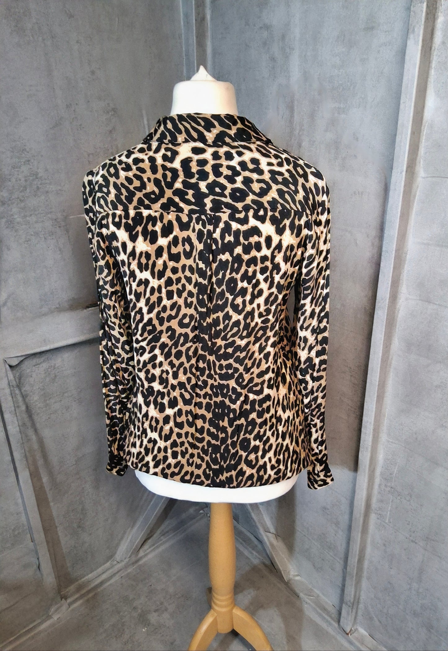 Sosander Brown & Black Leopard Print Shirt ā Size 16 ā 100% Viscose