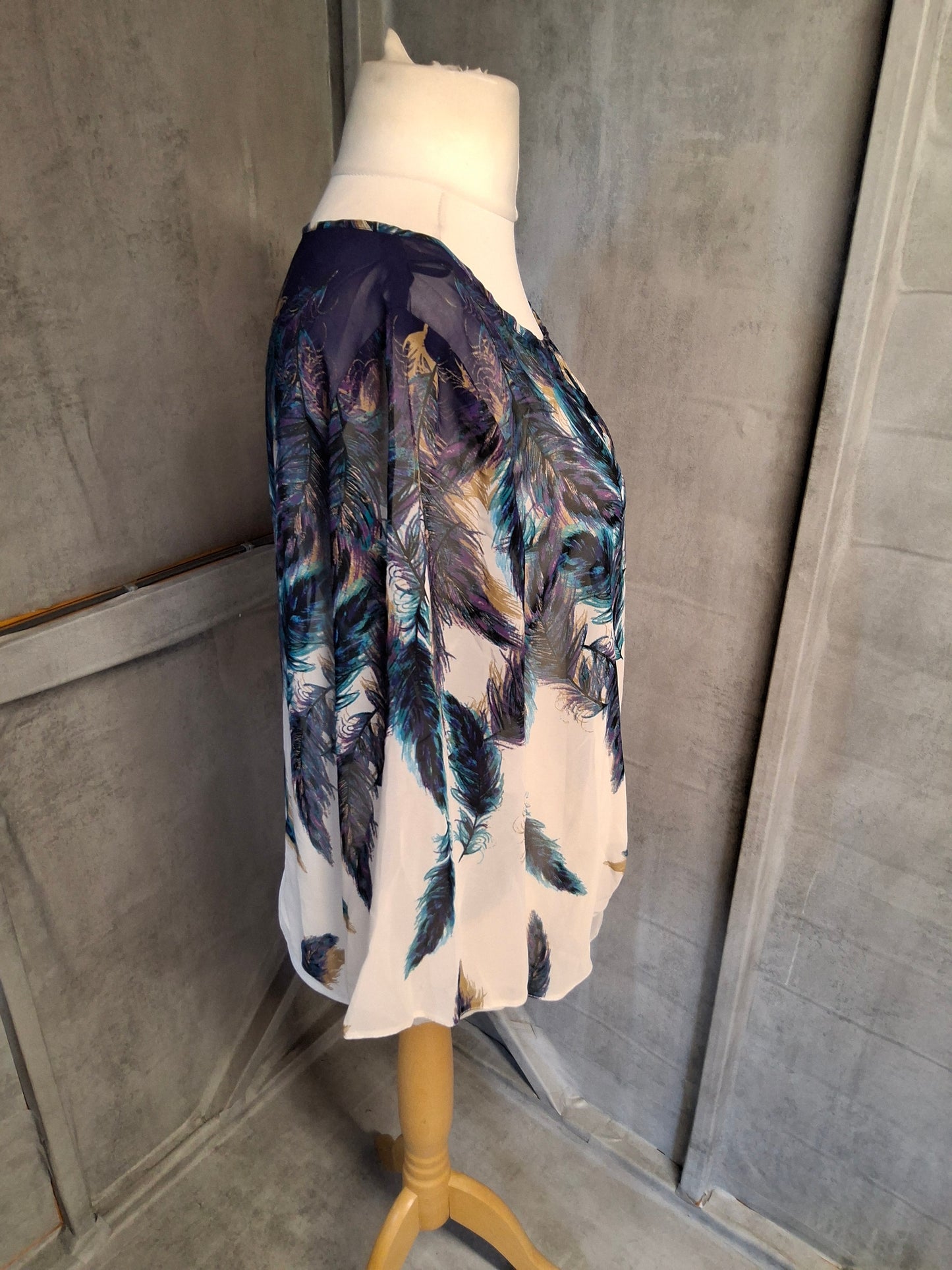 Wallis Purple, Blue & White Feather Print Sheer Tie-Front Blouse – Size 10 Petite