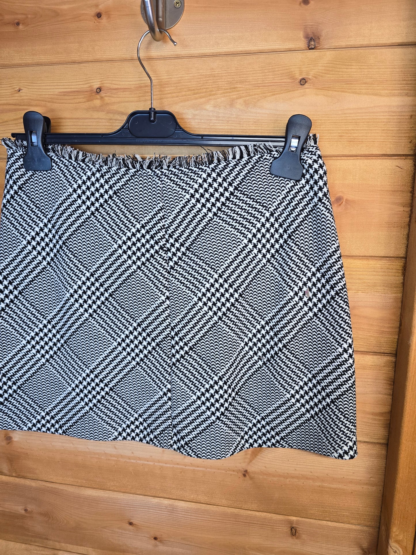 Zara Grey & Black Checked Mini Skirt - Size S (UK Size 8)