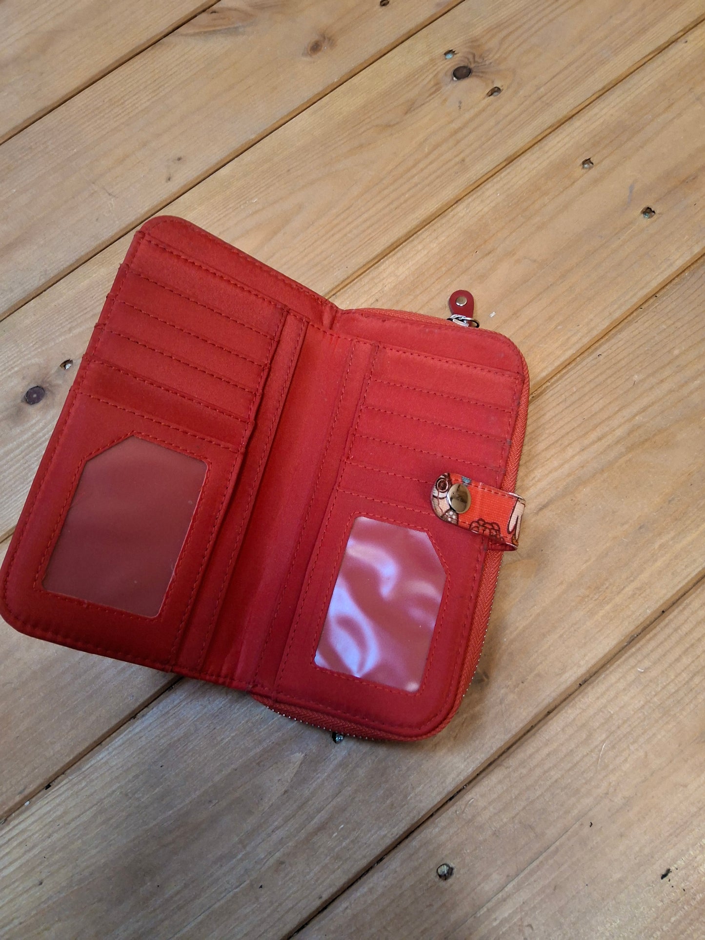 š¦ Red Owl Print Zip-Around Purse | Unbranded | Cute & Compact š¦