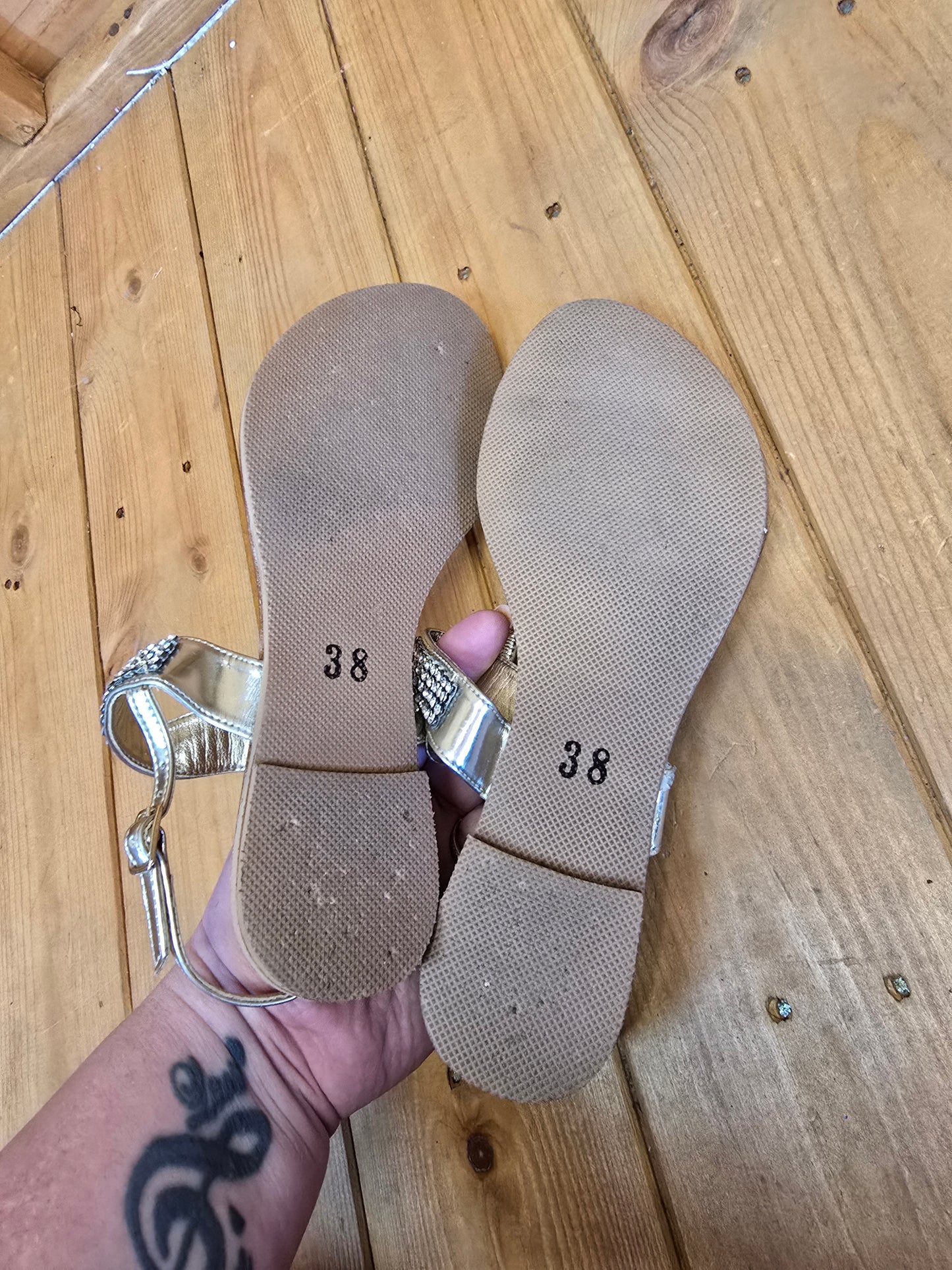 Sporty Silver Gem Open Toe Sandals Euro 38 / UK 5 – Real Leather, Buckle Closure