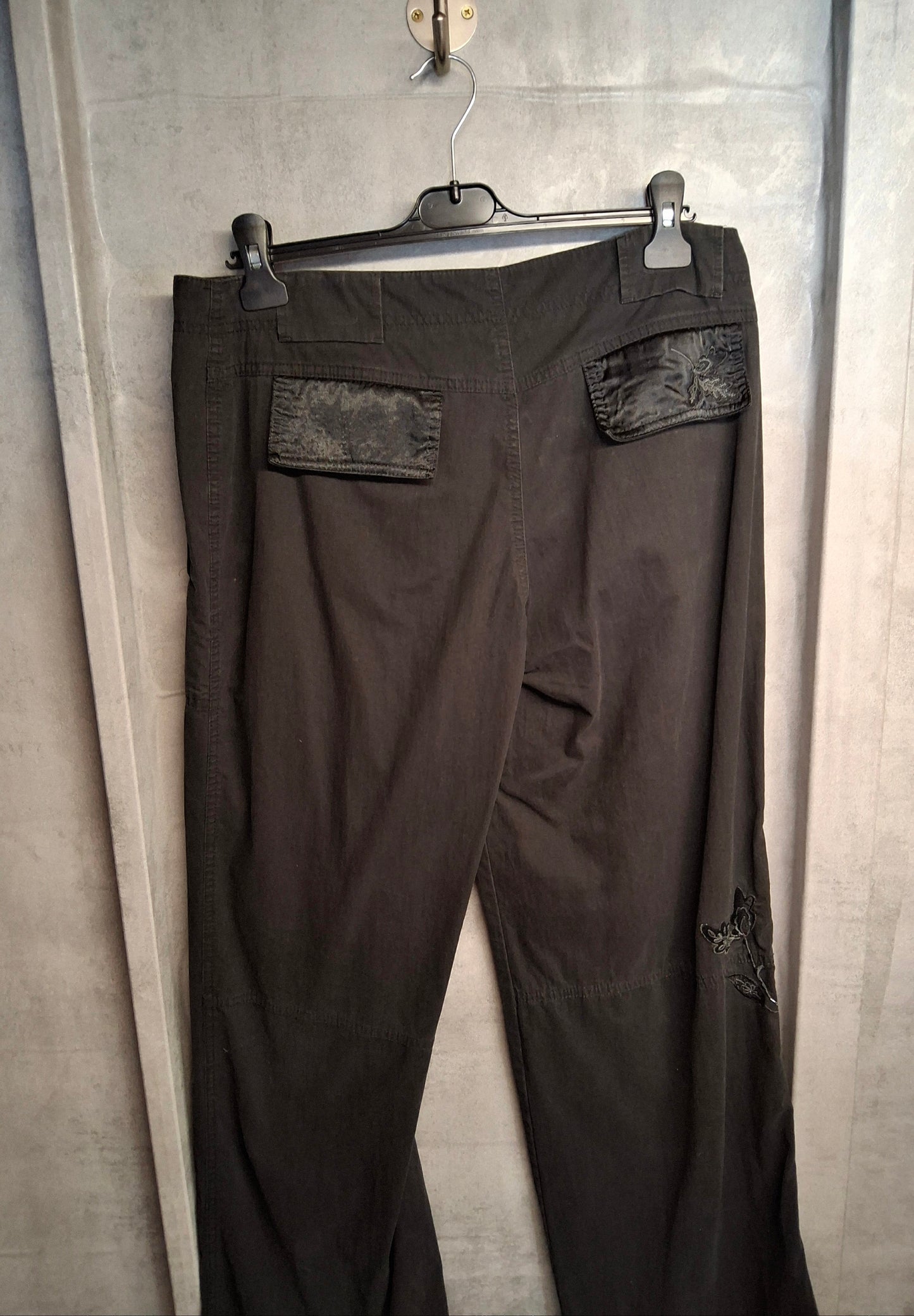 Y2K M&S Black Flare Cargo Trousers β Floral Embroidered, High Waist, Size 14