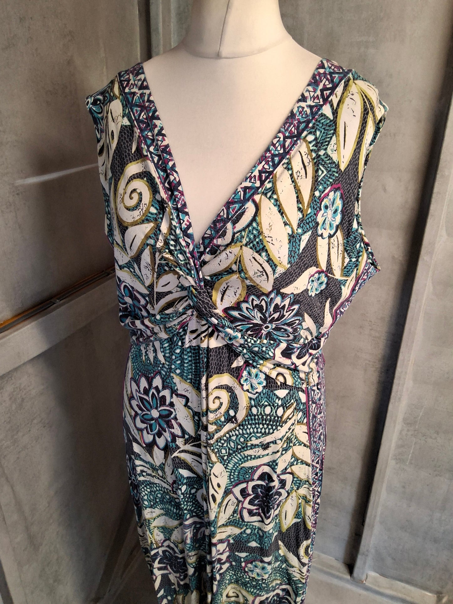 Marks & Spencer Floral & Paisley Twist Front Maxi Dress – Size 18