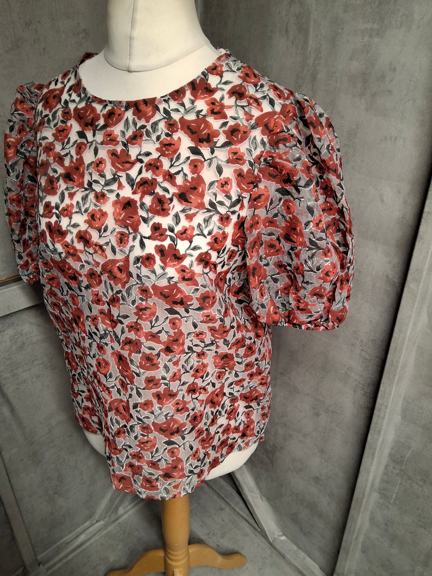 Tu Size 12 Sheer Red Floral Puff Sleeve Blouse – Pretty, Floaty & Perfect for Layering