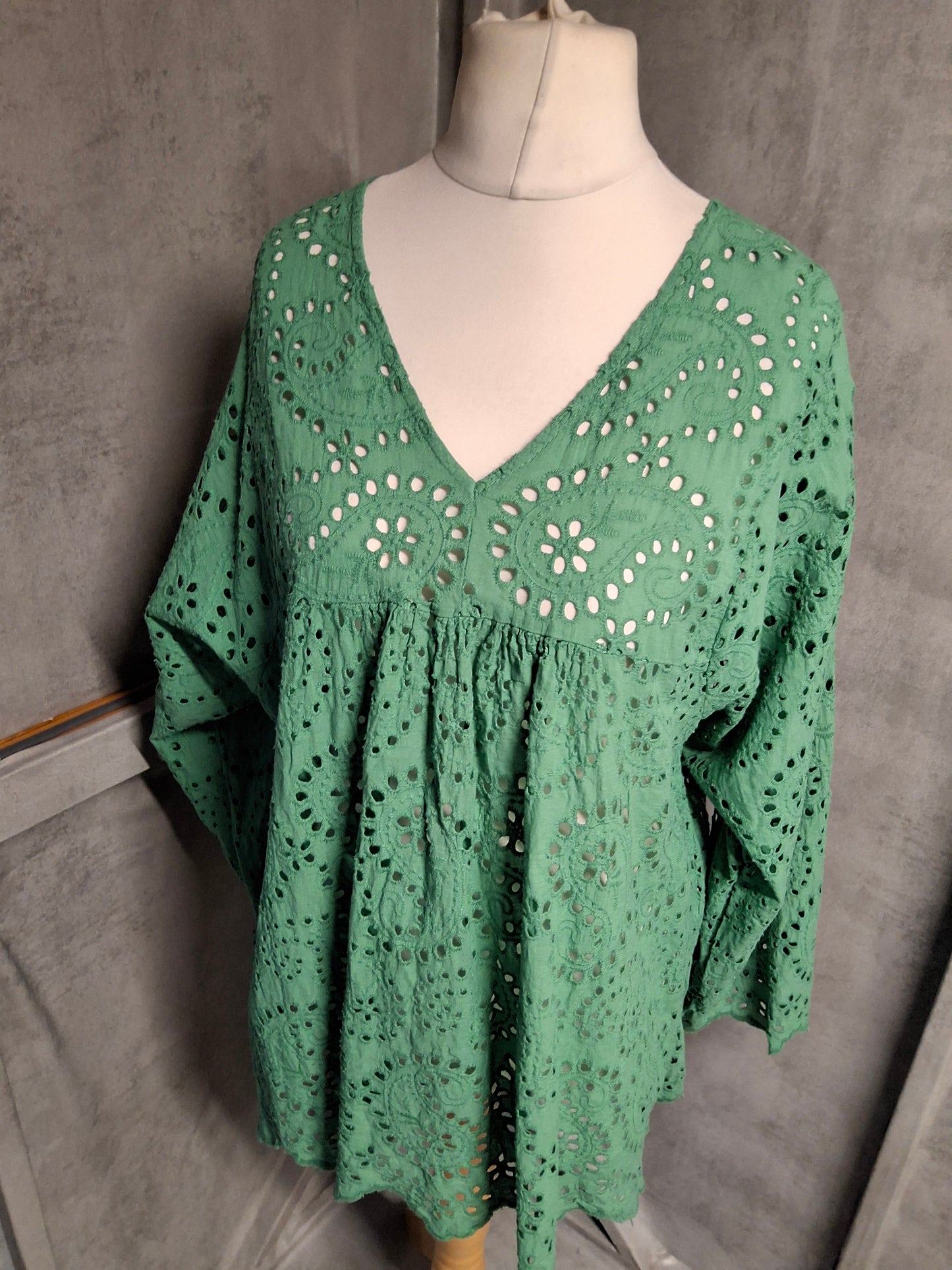 Floaty Green Broderie Blouse β Made in Italy Dreams β One Size (UK 10β14) β Boho Festival Vibes
