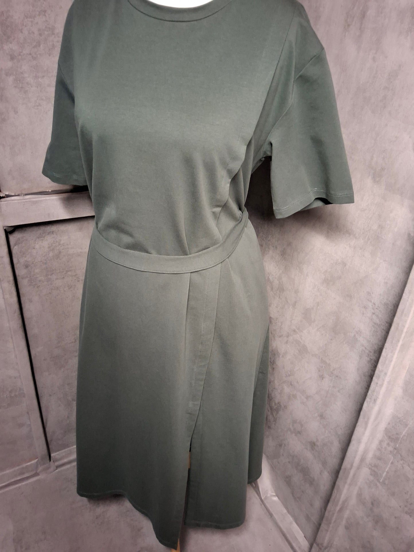 Khaki Green Iora Midi Dress – Belted, Pockets, Size 12