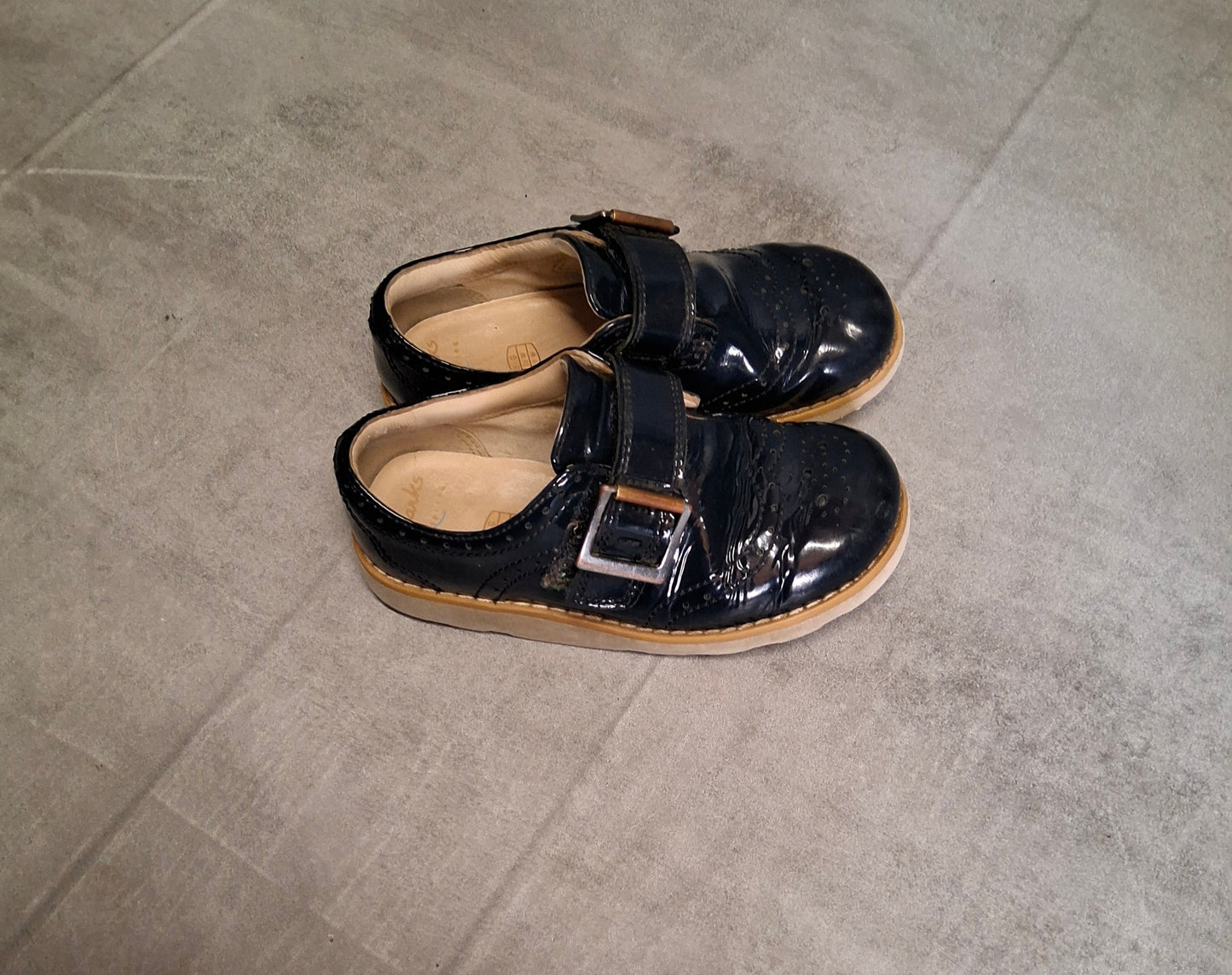 Clarks Navy Patent Brogue Shoes Size 8.5G β Velcro Fastening Kids School Shoes