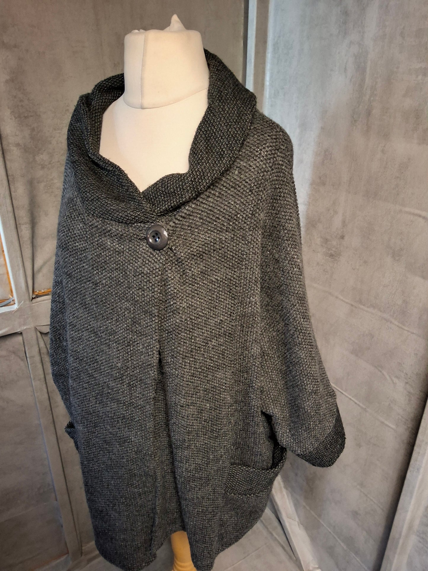 Cerulean Collection Grey Relaxed Knit Cardigan – One Size – Pockets & 3/4 Sleeves