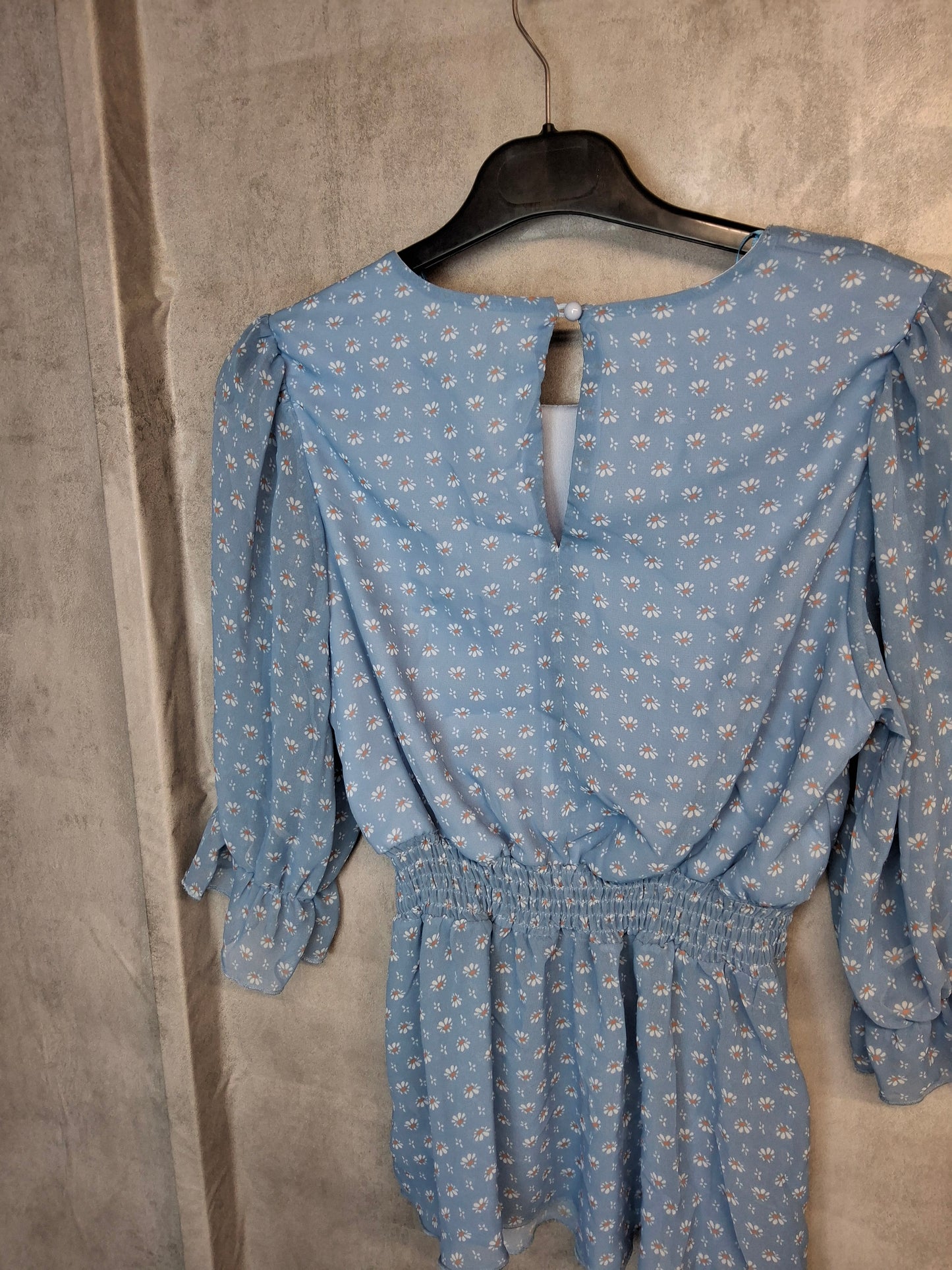 Select Peplum Floral Sheer Top – Size 8 BNWT Light Blue Spring Blouse