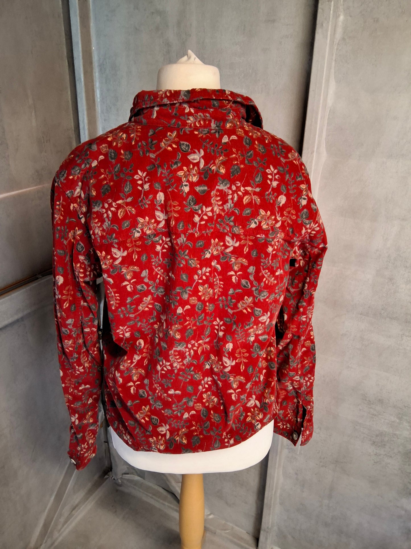 Christopher & Banks Burgundy Floral Cord Shirt ā Size M (UK size 10/12) ā 100% Cotton