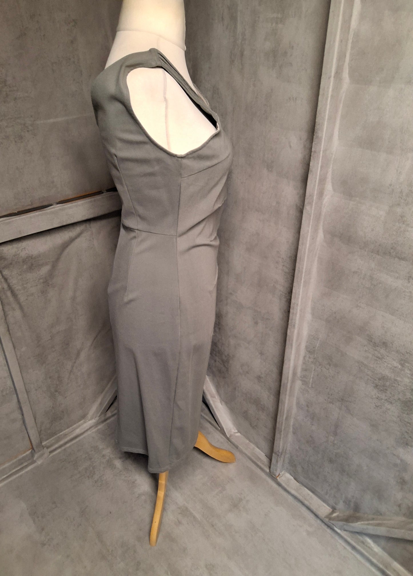 Ilanni Grey Bodycon Midi Dress – Size 12 – Lace Detail
