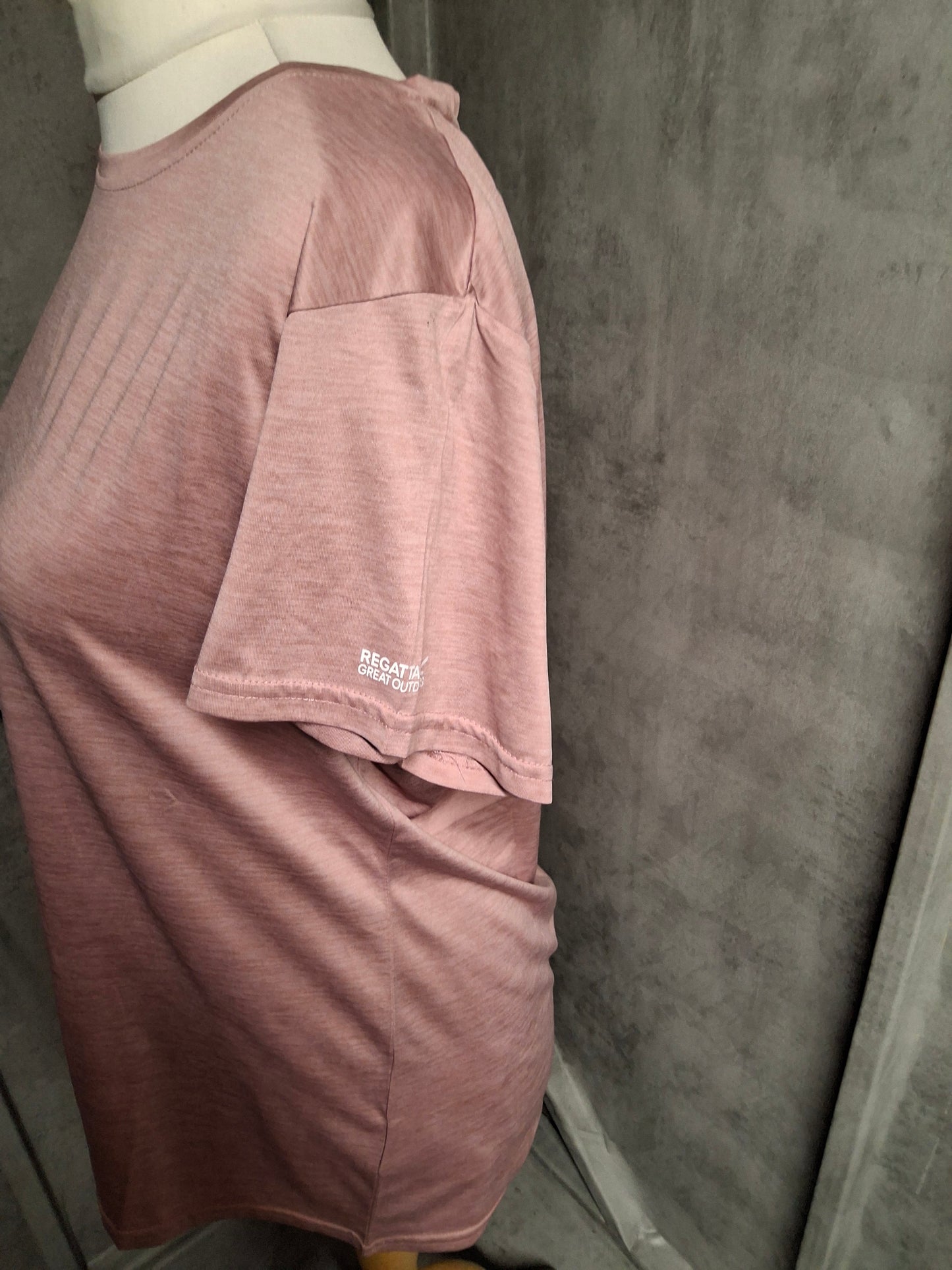 Regatta Light Pink Short-Sleeve T-Shirt – Size 18, Stretchy Fit, Round Neck, 100% Polyester