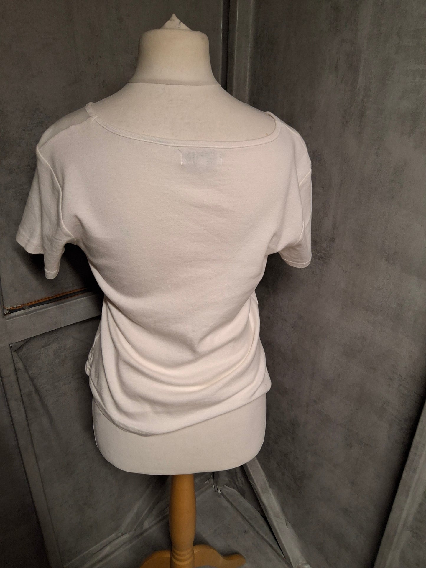 Cerulean White V-Neck Cotton T-Shirt – Size 10 | Short Sleeves, Breathable, Everyday Wardrobe Essential