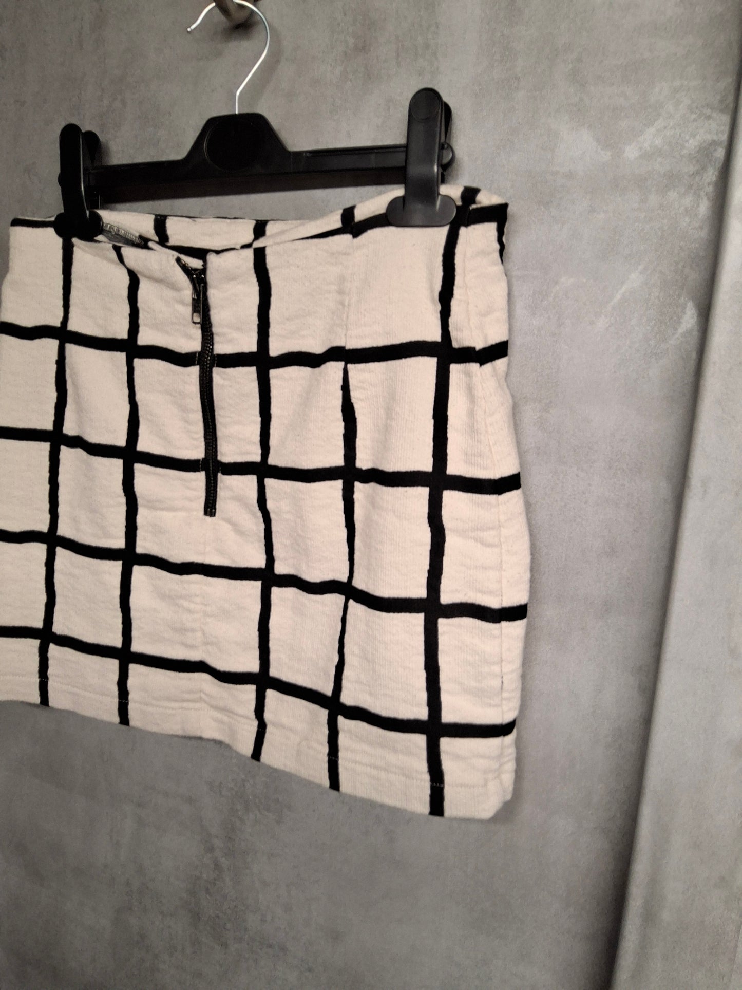 Topshop Grid Print Mini Skirt ā Size 10 ā Cotton Blend ā Monochrome