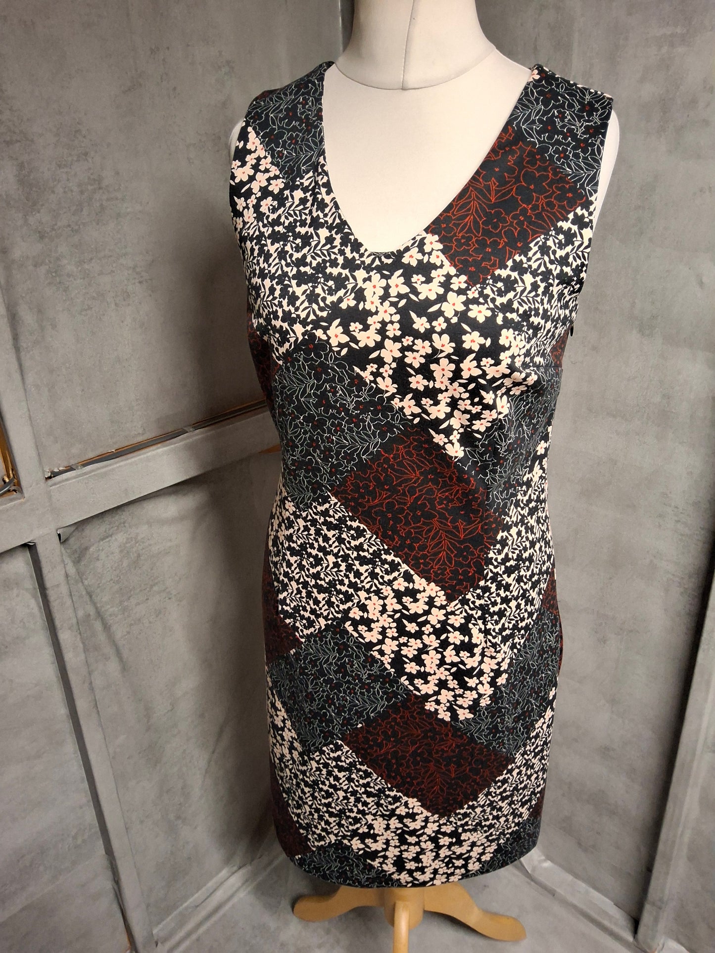 Tu Patchwork Floral Midi Dress – Size 10 – Sleeveless & Seriously Low Effort Chic