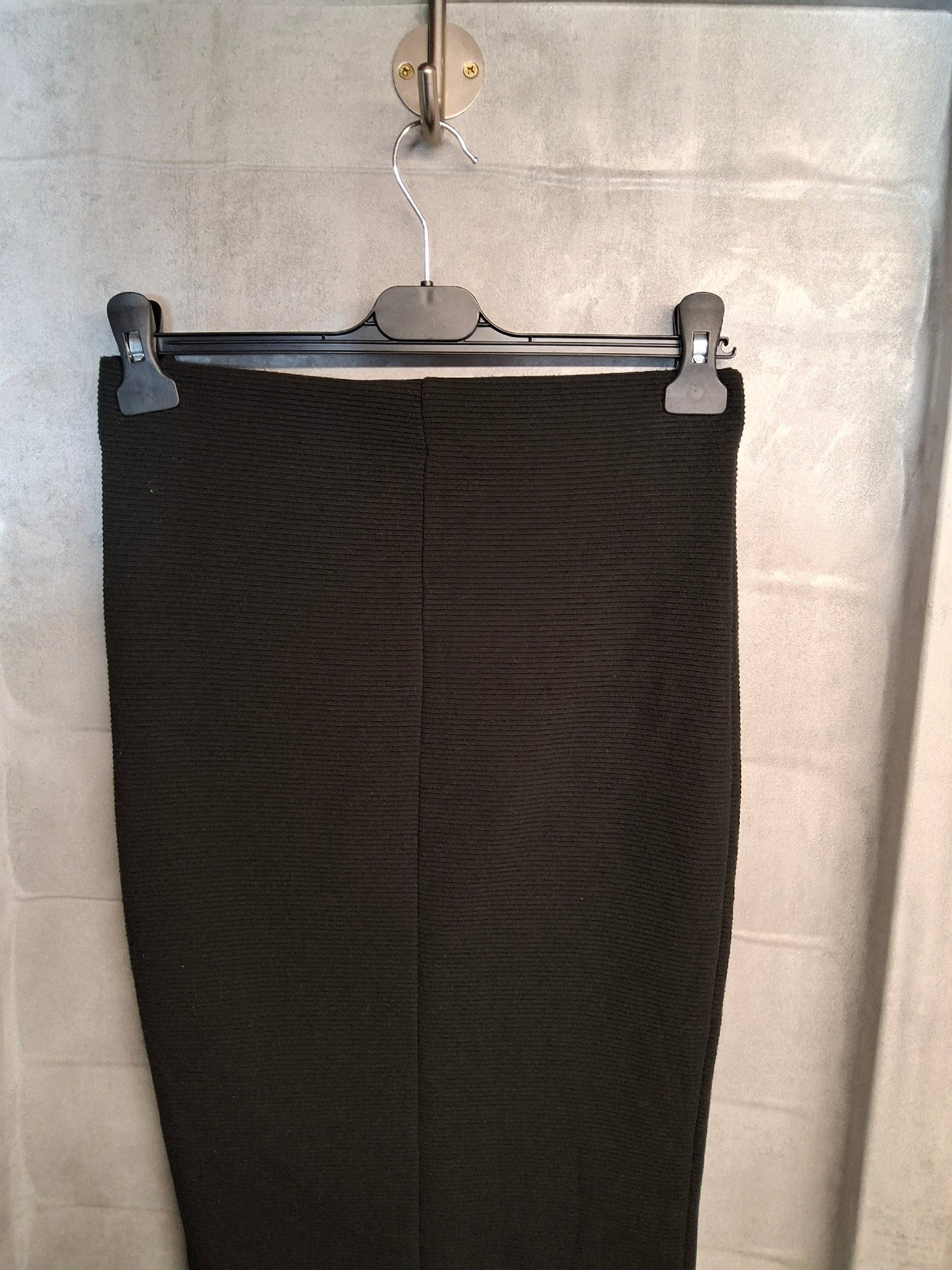 Primark Black Ribbed Bodycon Skirt ā Size 10 ā Elasticated Waist ā Knee Length