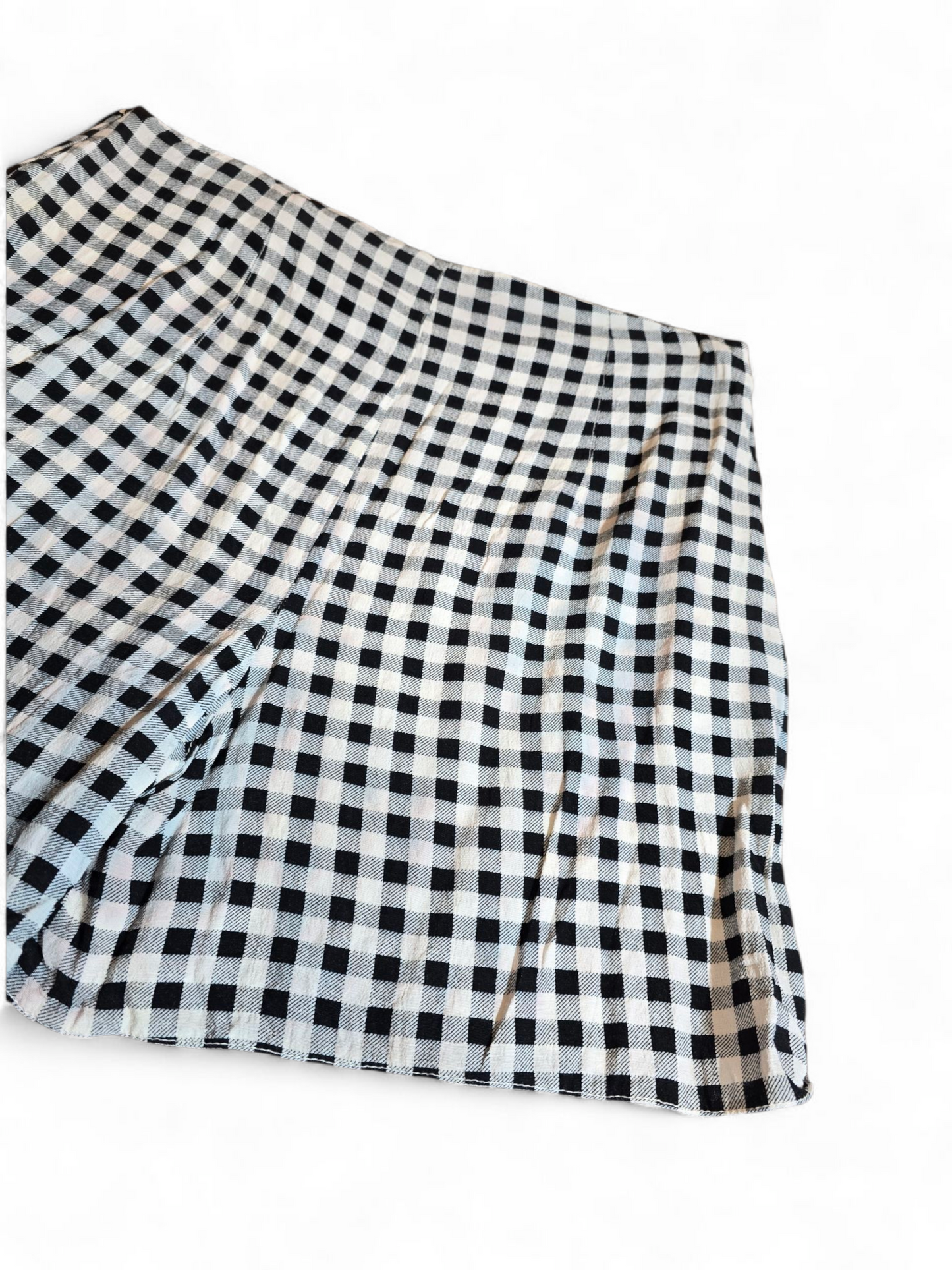 F&F black & white gingham style high waisted mini shorts with pockets size 12
