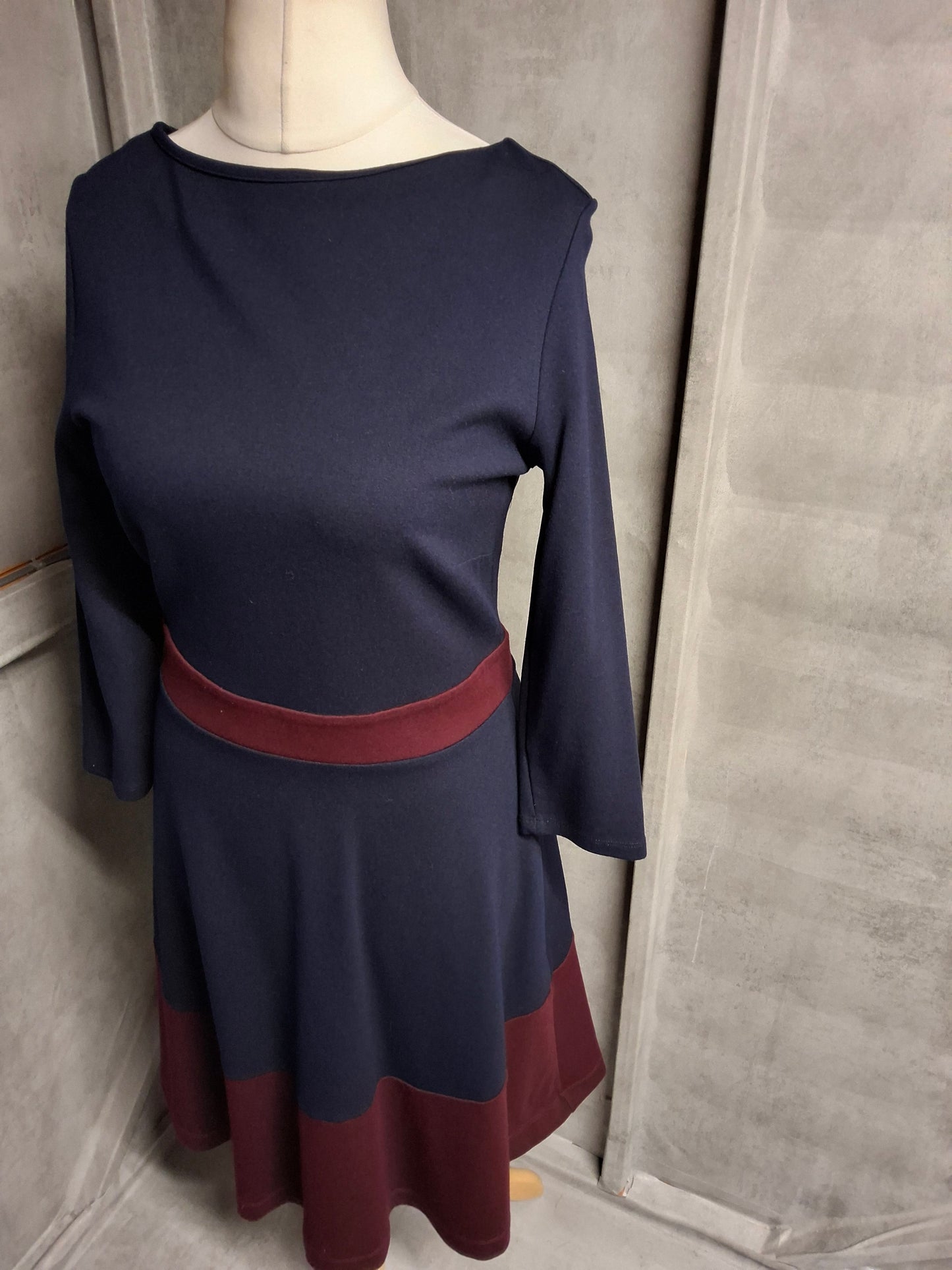 Hobbs Navy & Burgundy Fit & Flare Dress β Size 12 UK