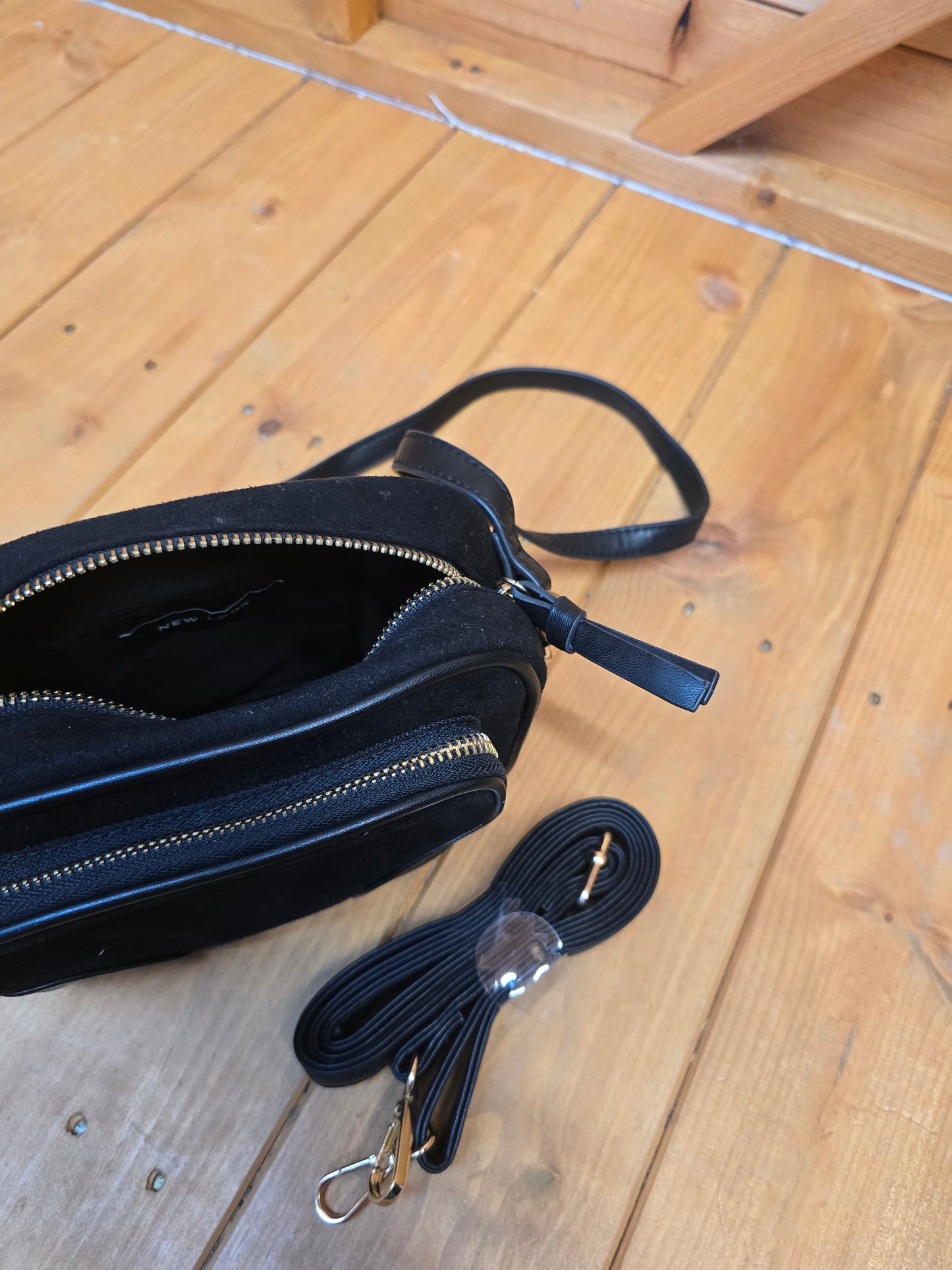 π€ New Look Black Suede Crossbody Bag with Extra Strap π