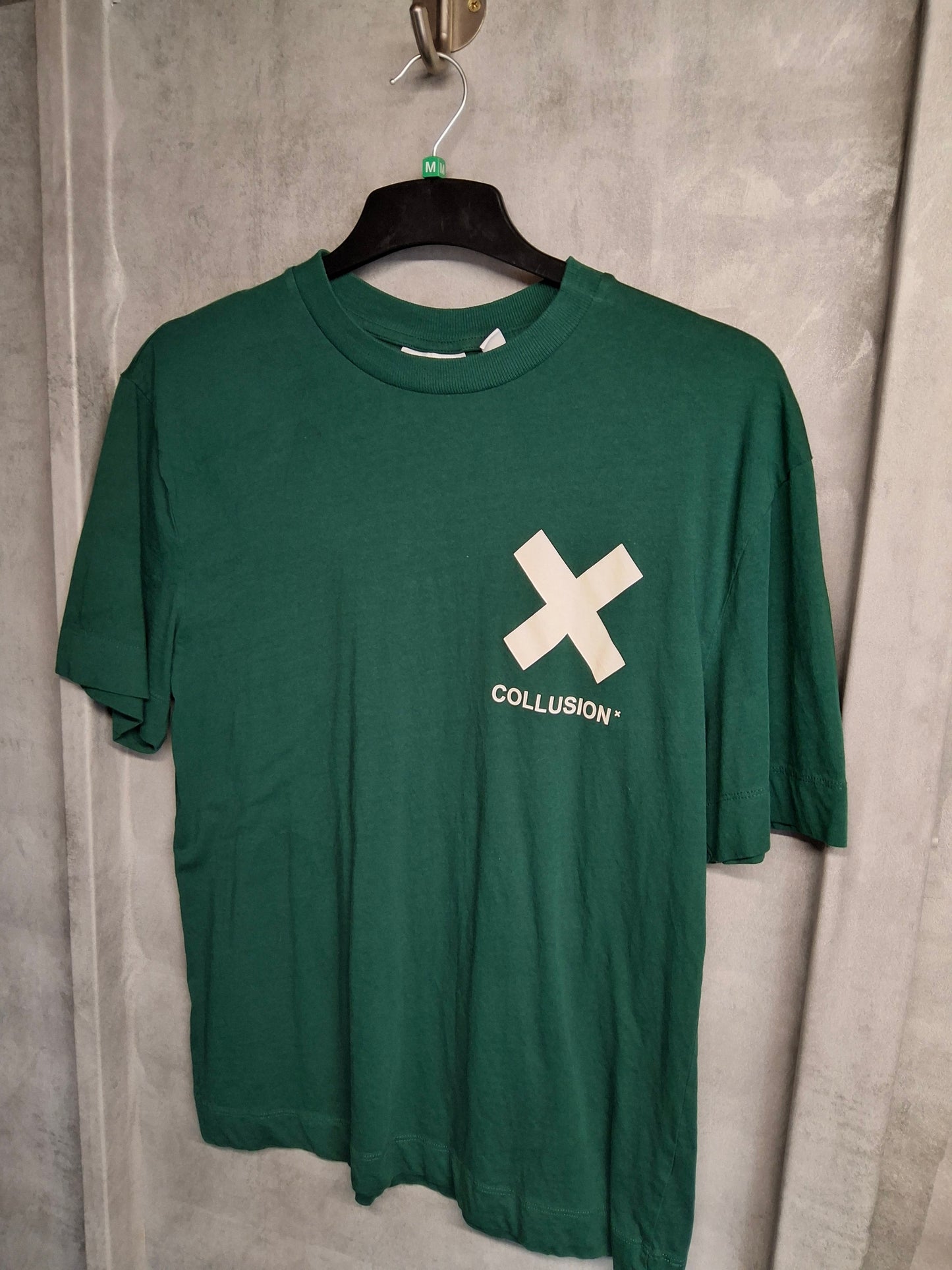 Collusion Dark Green Logo T-Shirt – Men’s Size M – 100% Cotton Streetwear Tee