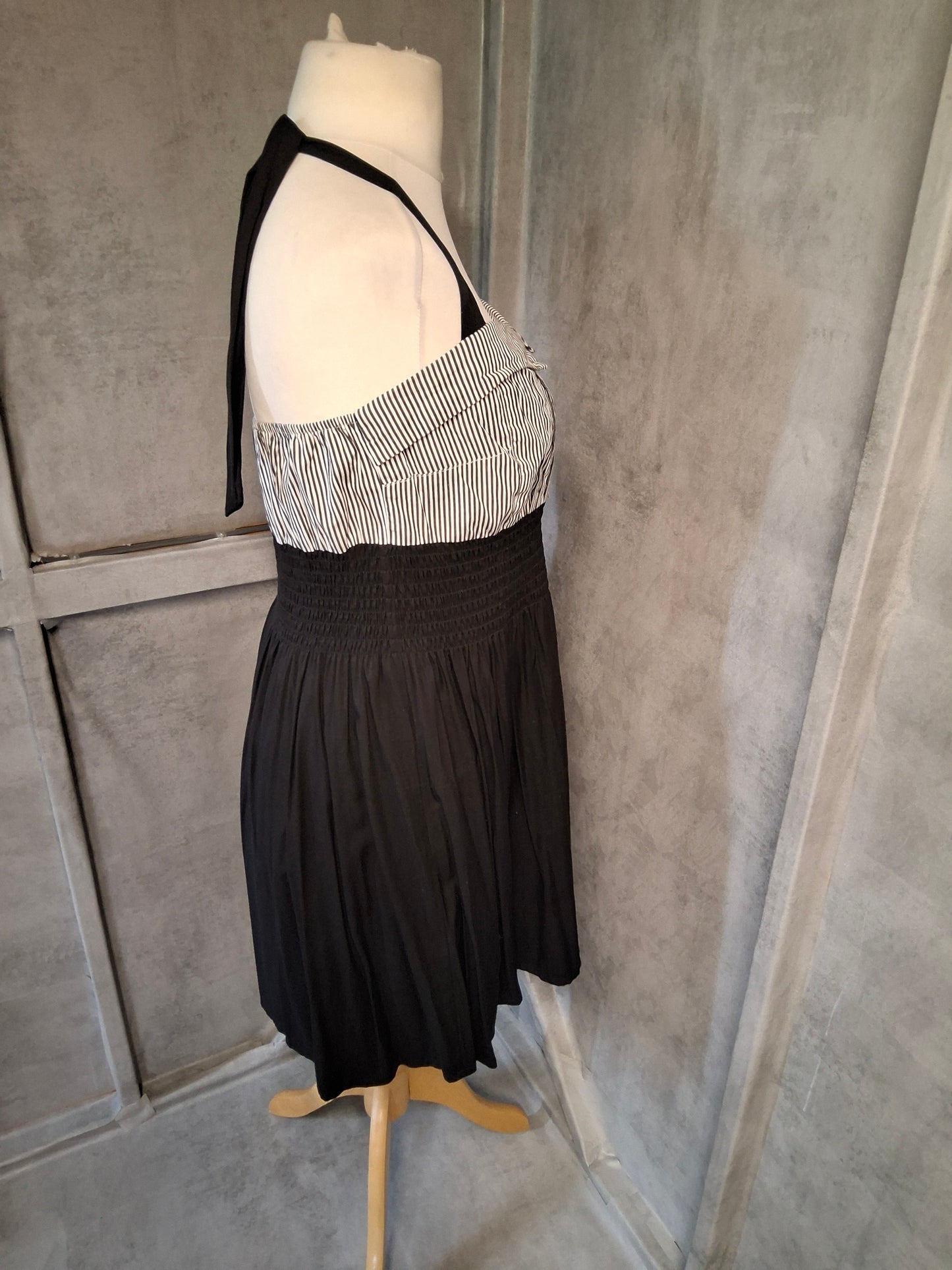 New Look black & white halterneck shirt mini dress size 16