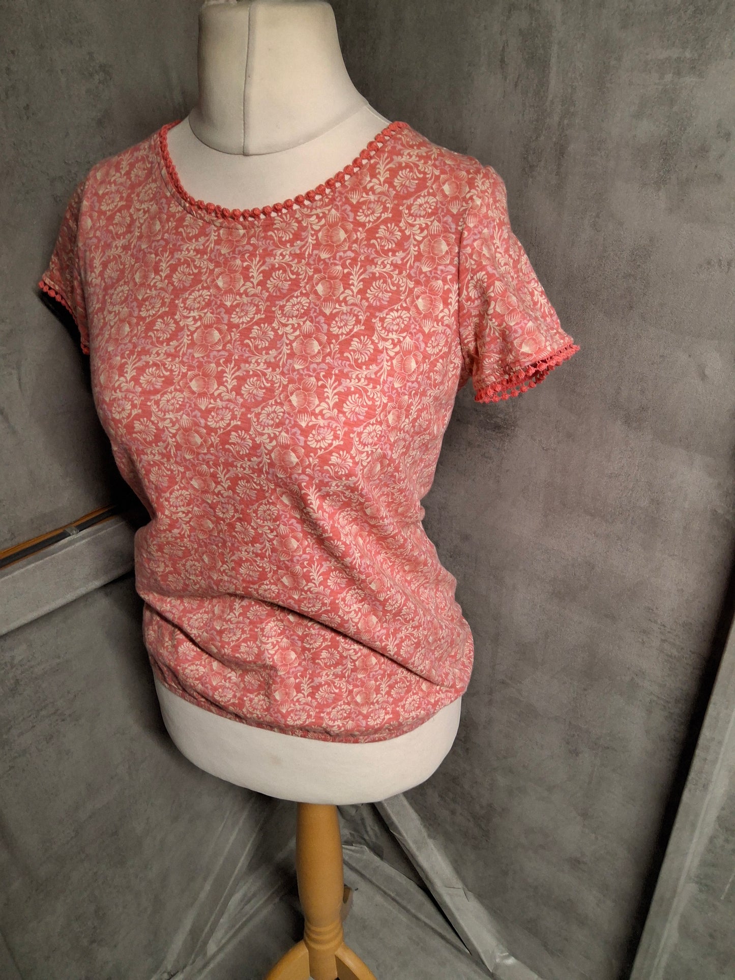 Next Pink Floral Cotton T-Shirt with Trim β Size 8