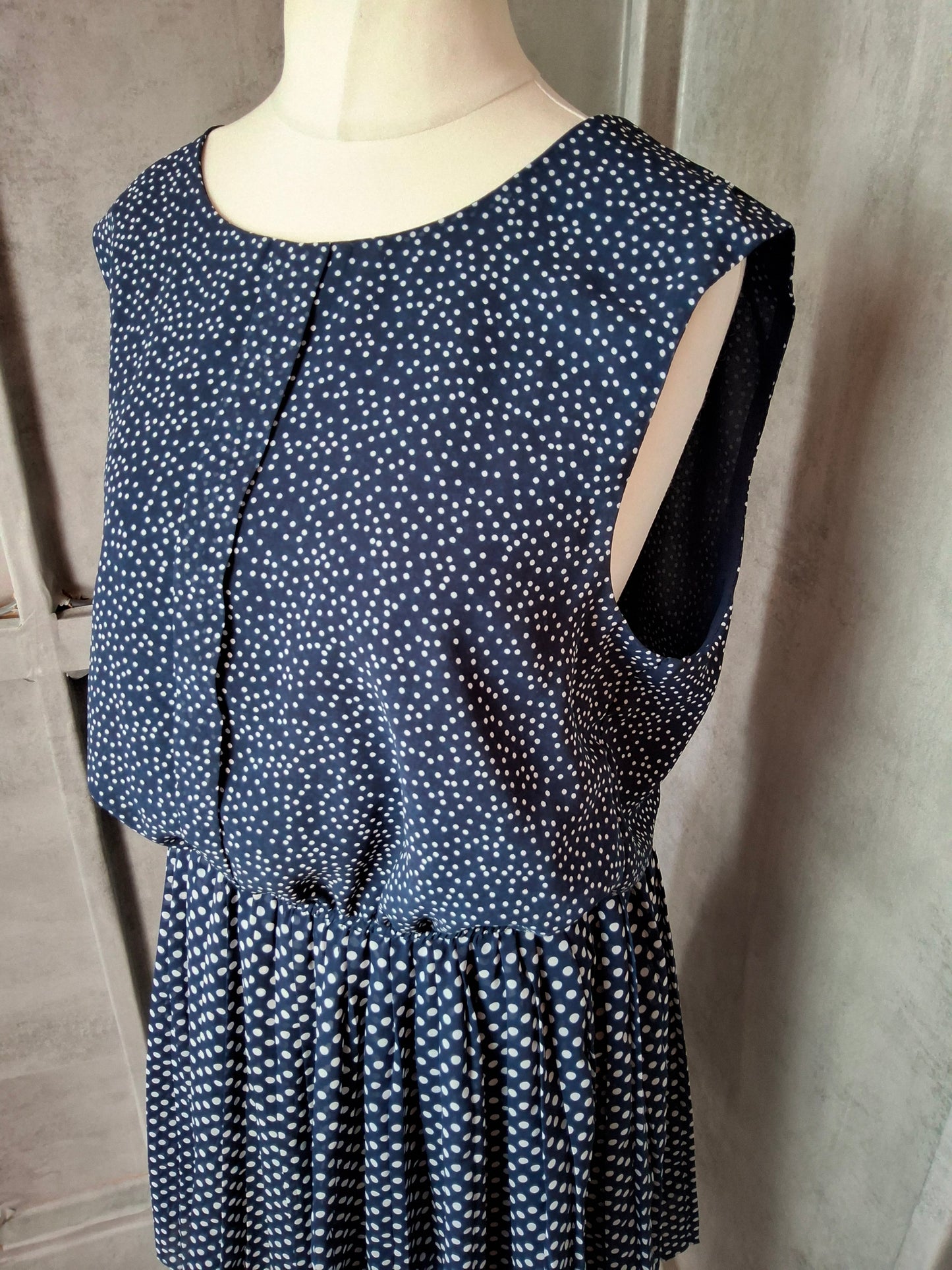 Peacocks Navy Polka Dot Dress β Size 16 β Floaty, Flattering & Lined π