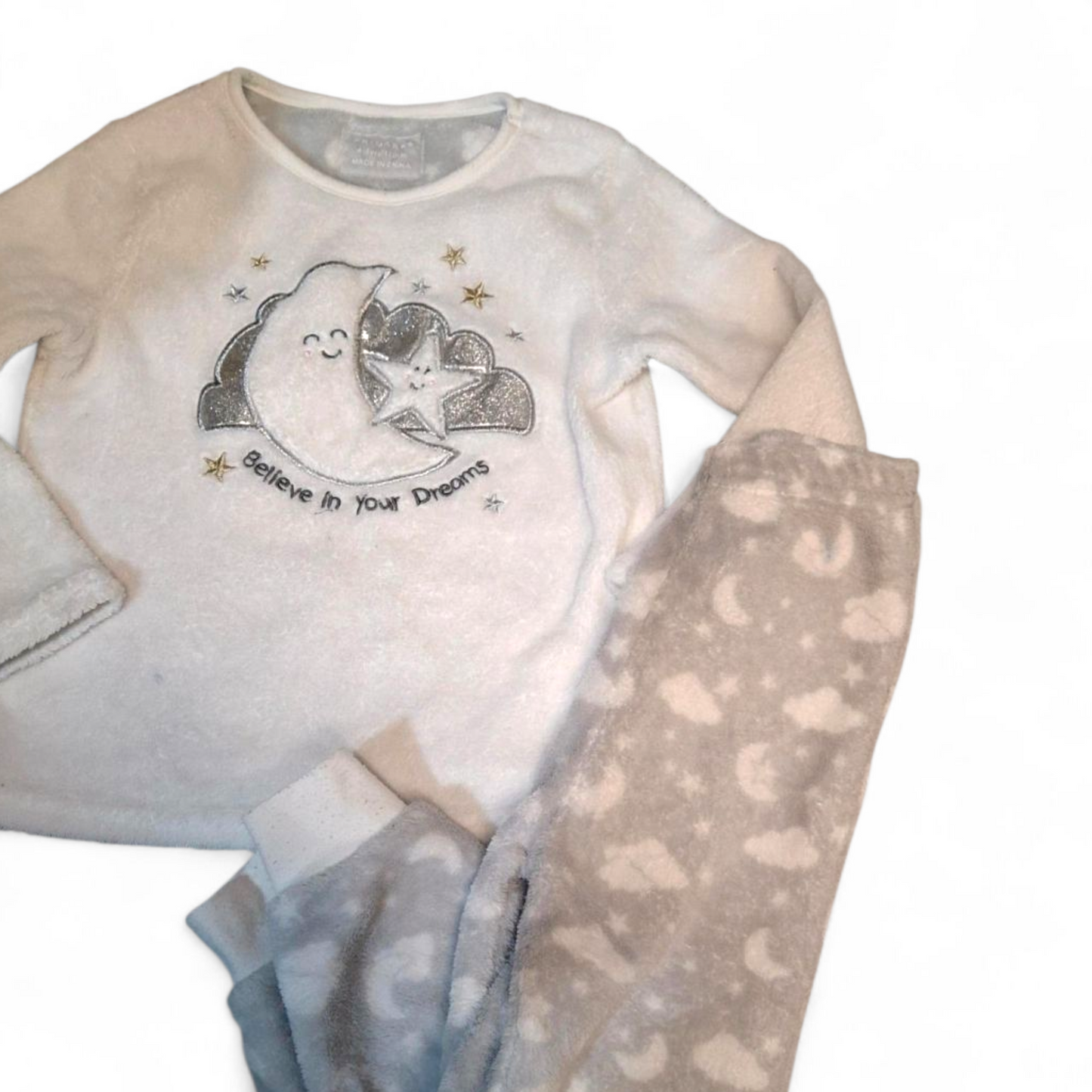 Primark Girls White & Grey Fluffy Pyjamas – Age 4-5 Years