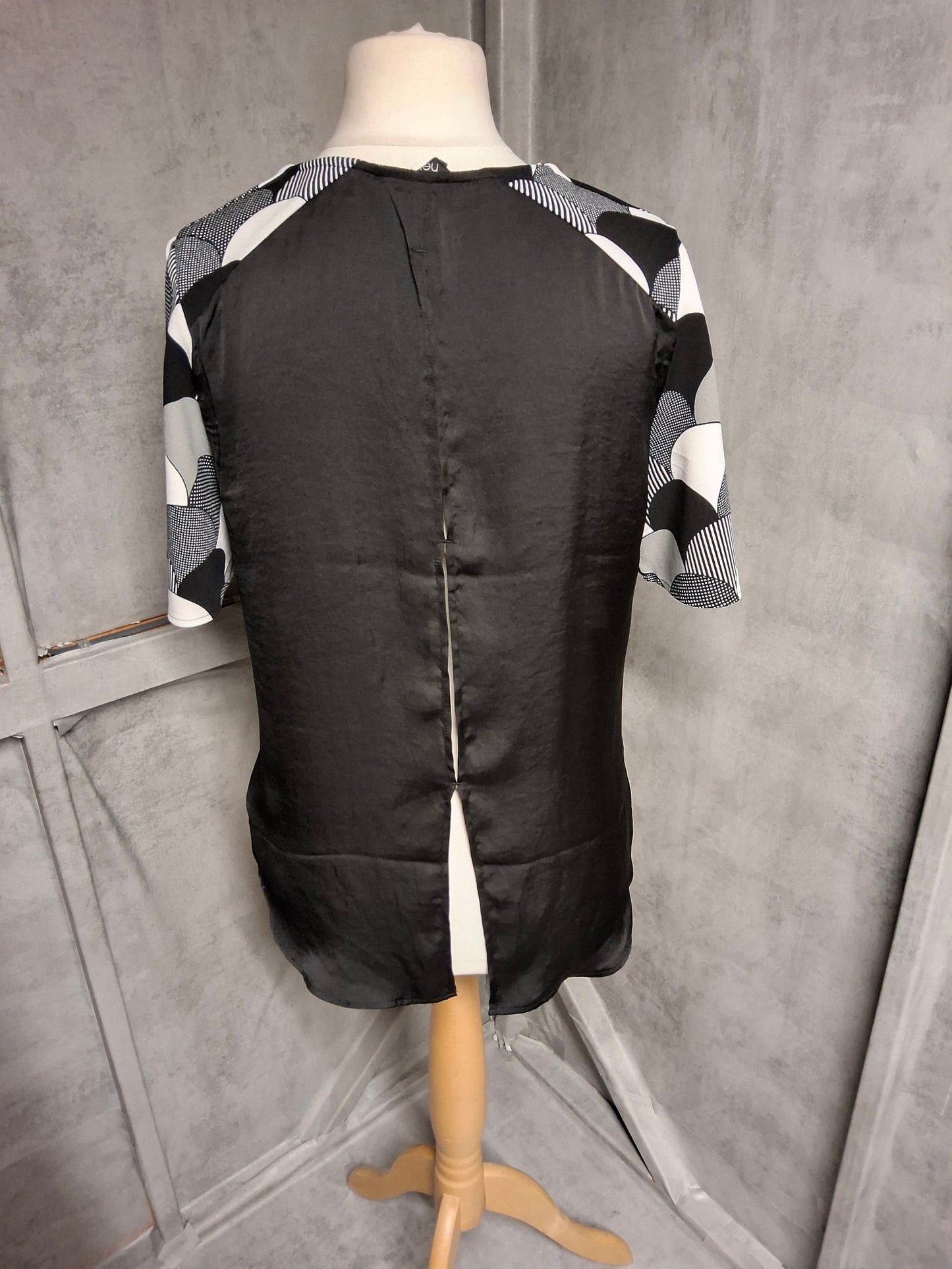 Next Black & White V-Neck Top – Size 12 – Diamanté Detail & Peekaboo Back Glam