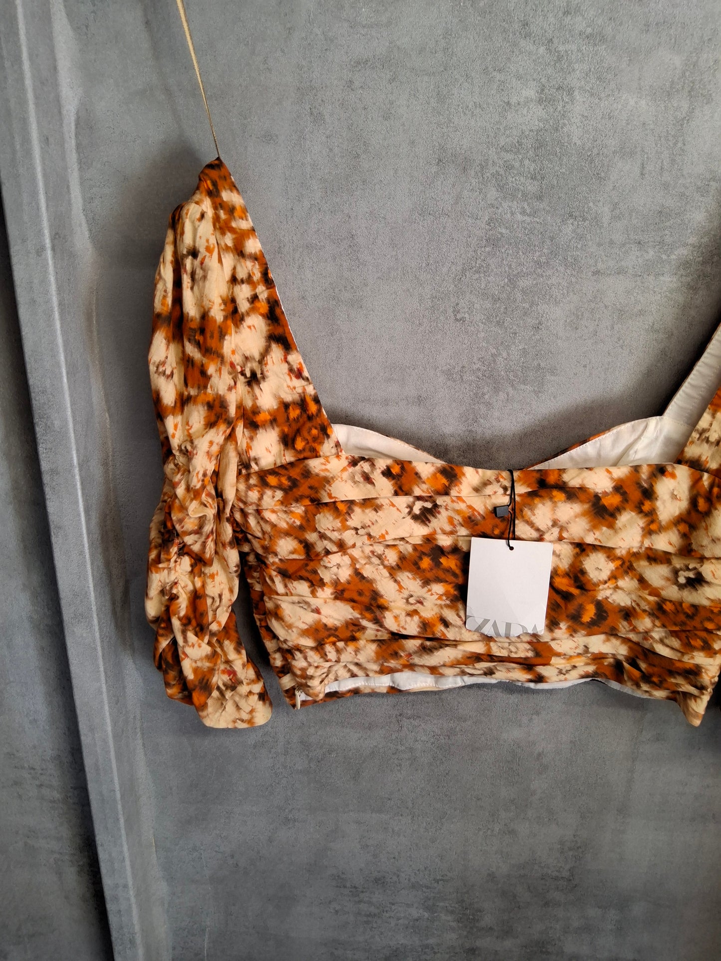 Zara Orange & Cream Animal Print Puff Sleeve Crop Top β Size 8/10 β NWT