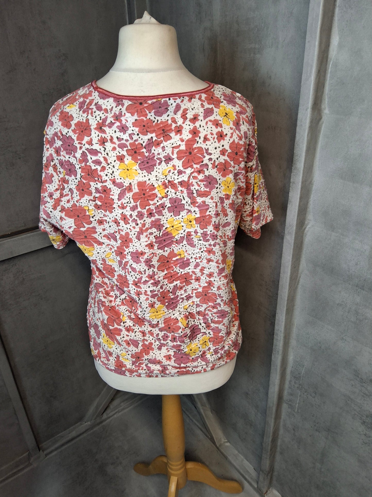 Ruched & Ready 🌸 Honor Milburn Floral Textured Top UK size 14/16