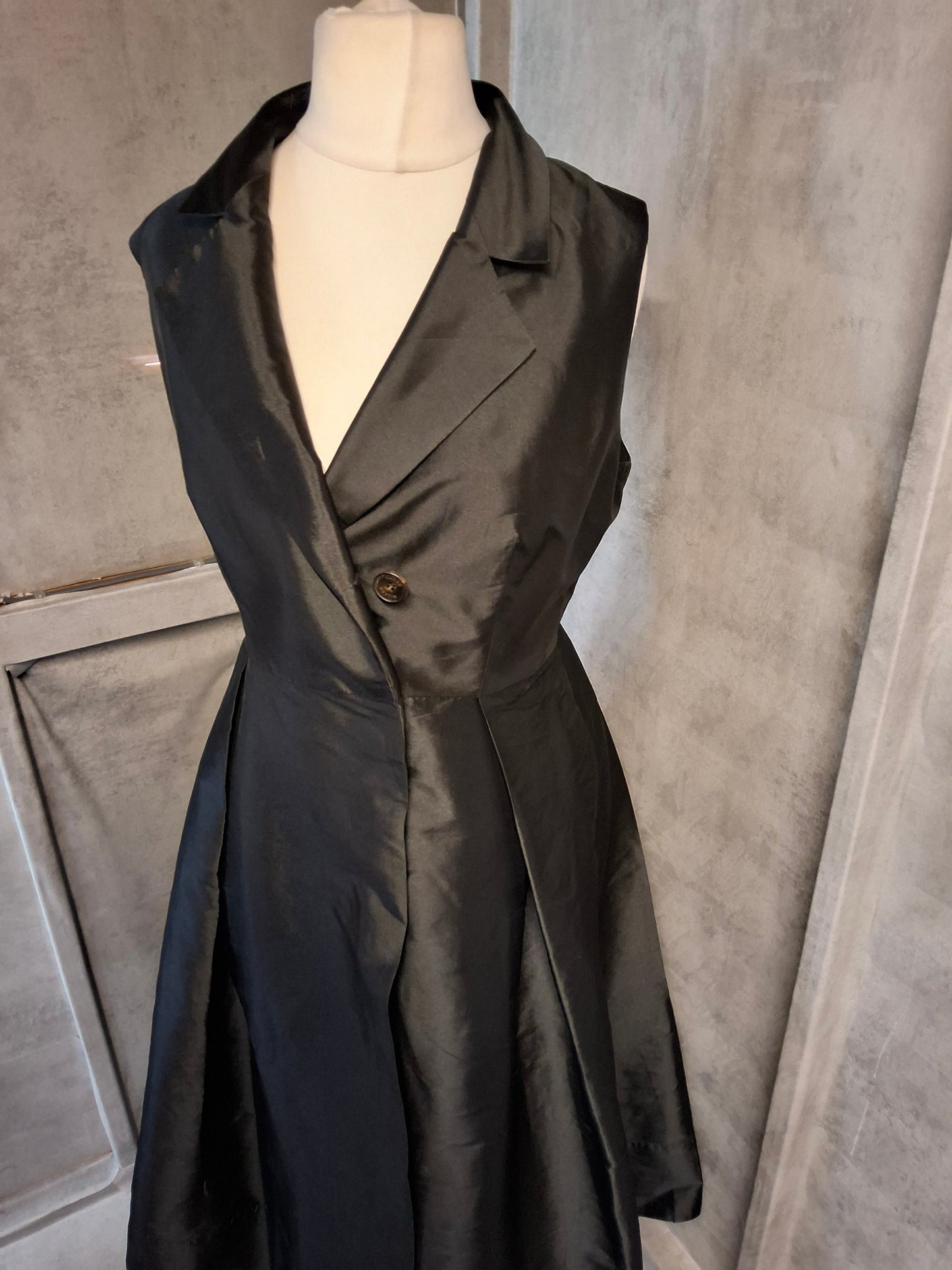 Karen Millen Black Satin Wrap Midi Dress – Size 10 – Sleek & Sophisticated