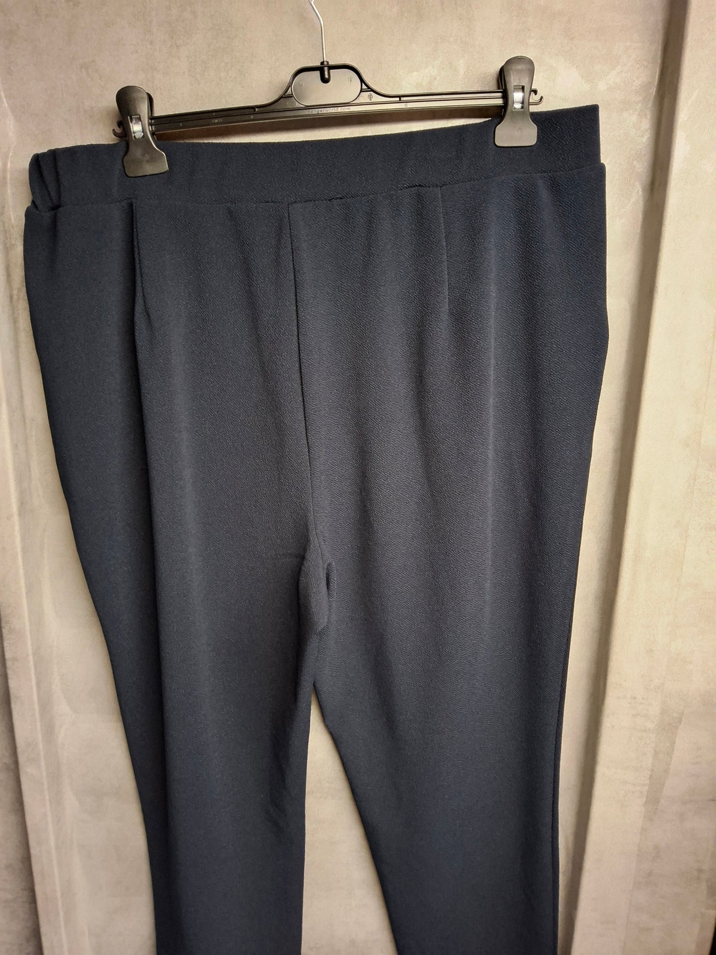 Shein Navy Tapered Trousers – Size 3XL (size 18/20) – For When You Want to Look Put-Together Without Actually Trying