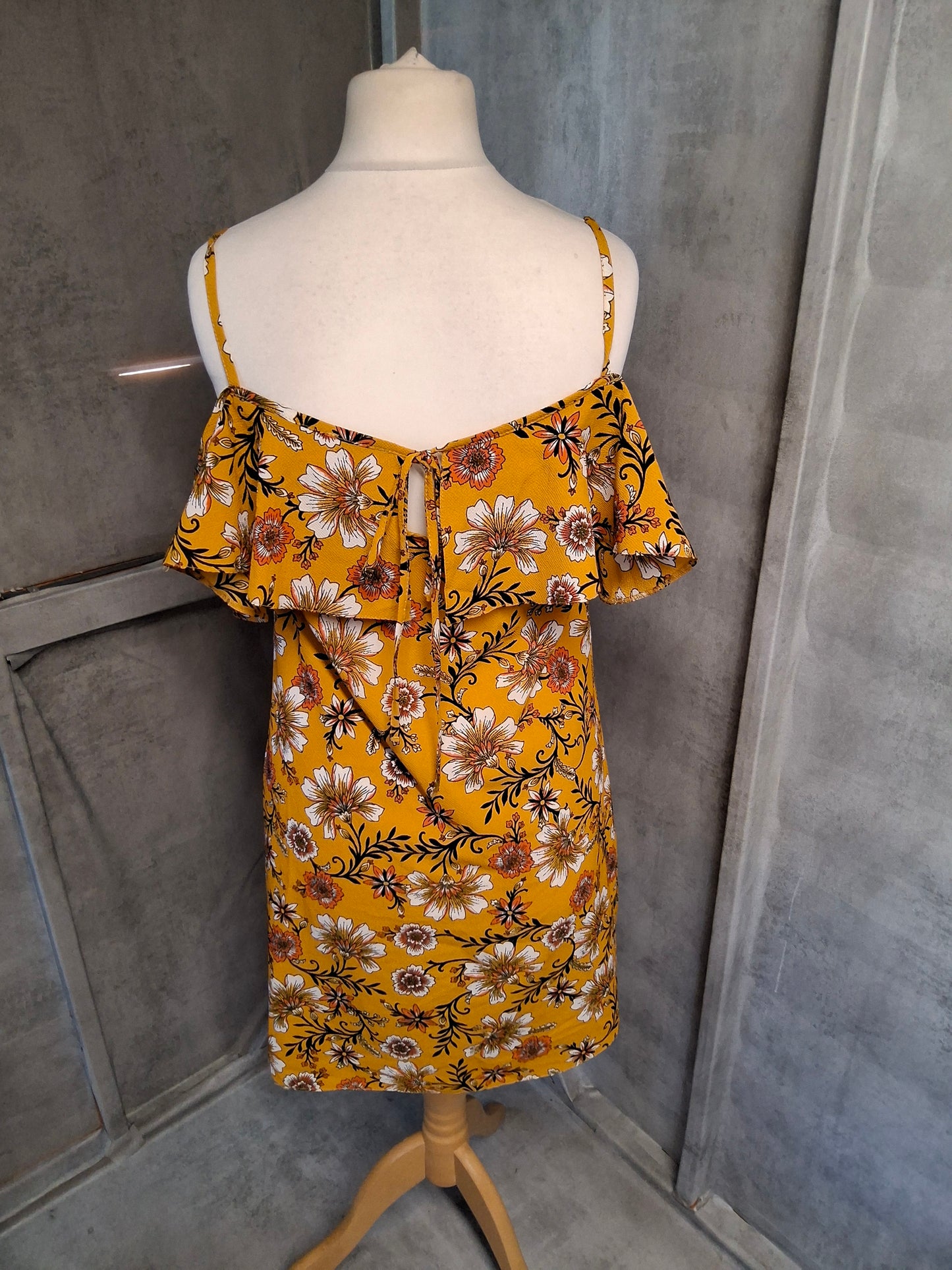 Matalan Yellow Off-Shoulder Floral Mini Dress – Sunshine in Outfit Form! Size 12
