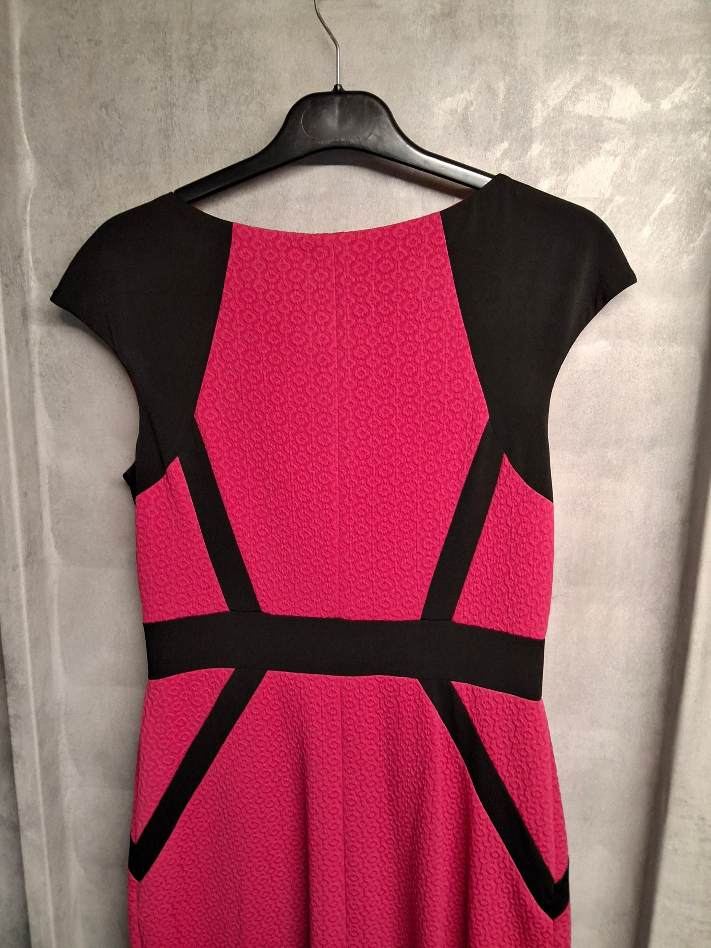 Jax Pink & Black Zip Front Bodycon Midi Dress β UK size 6/8 β Bold Contrast Panels β Party Ready