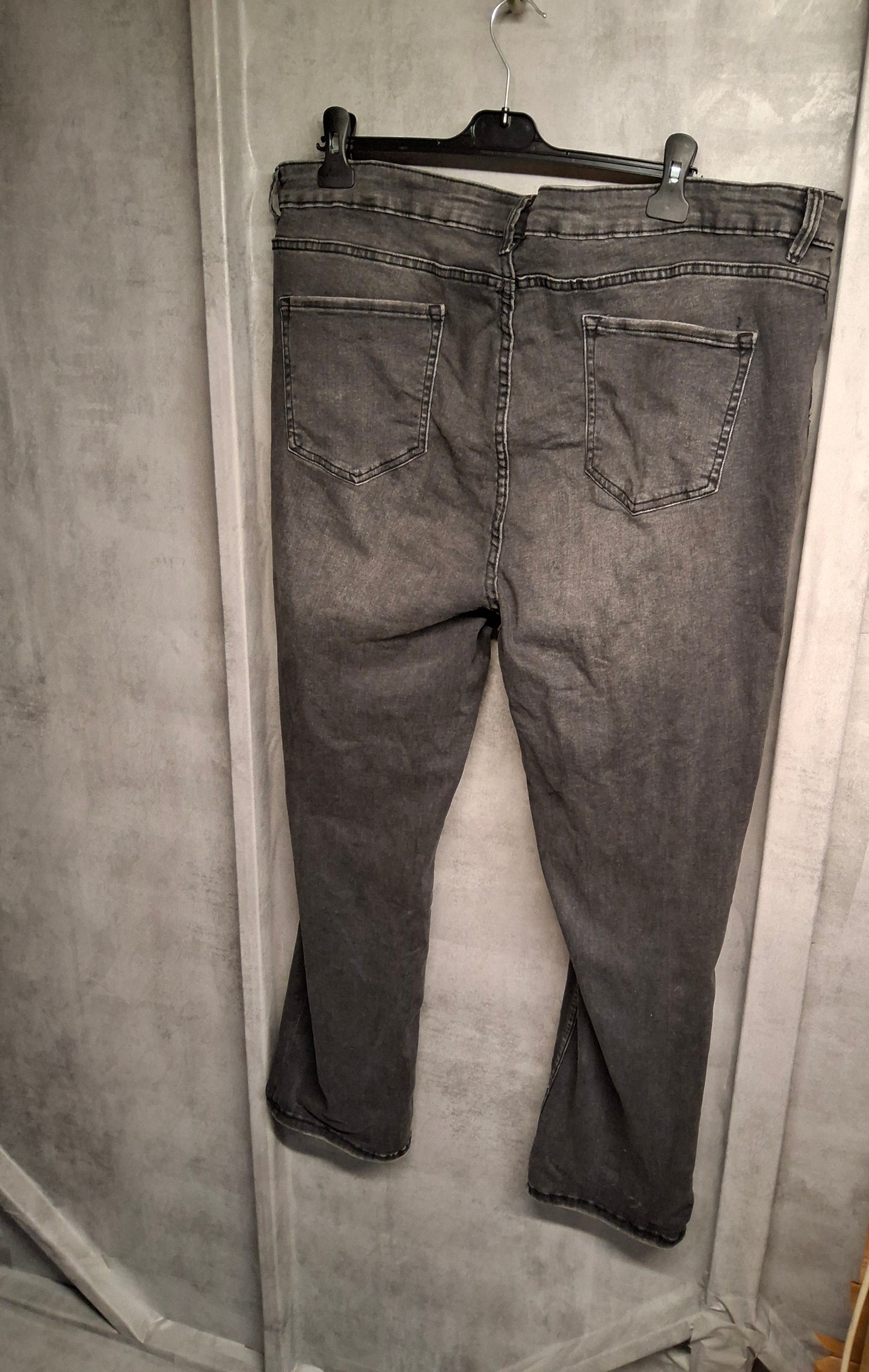 George Size 24 Grey Straight-Leg Jeans – Stretchy & Faded to Perfection