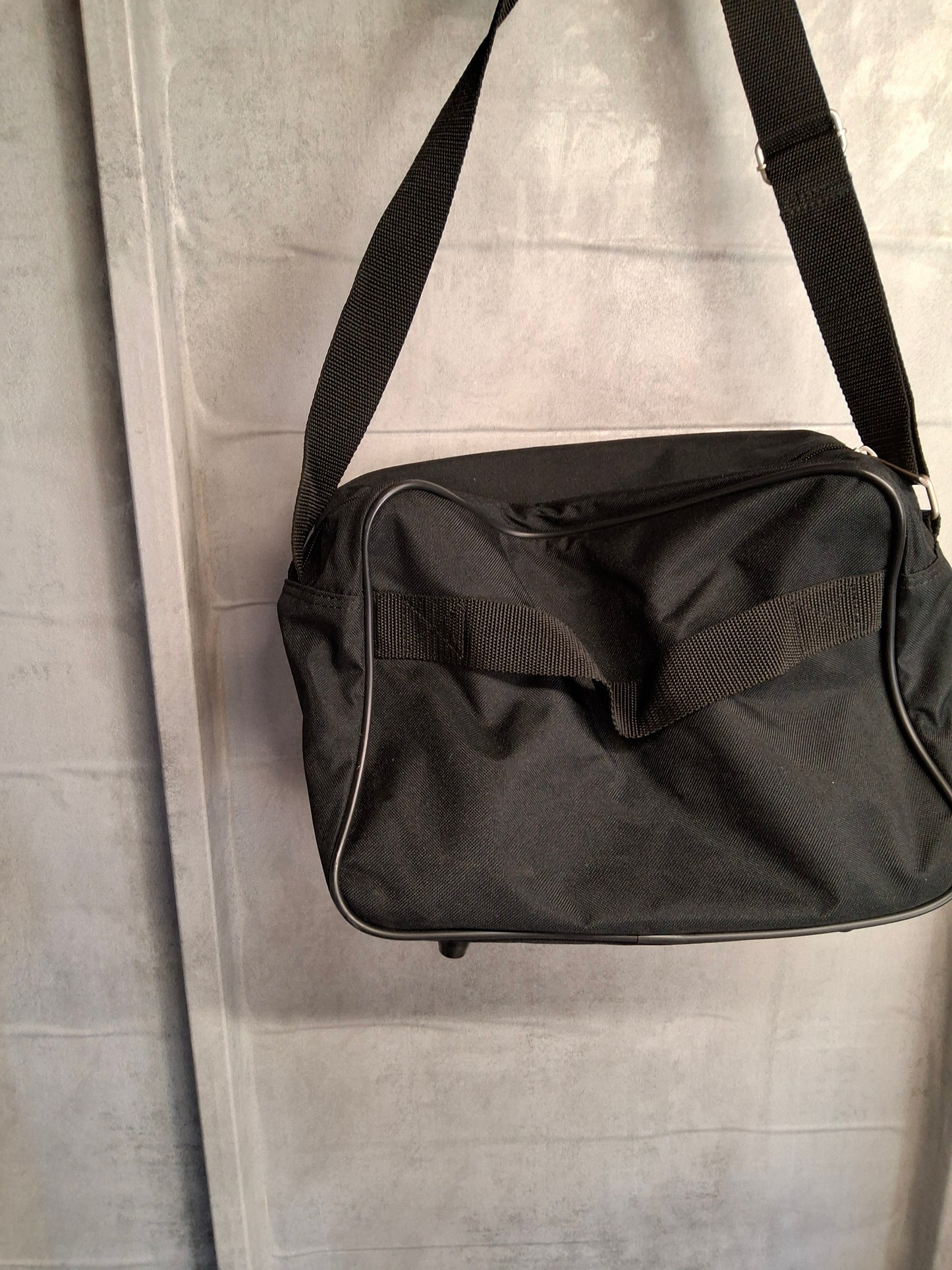 Forecast Black Laptop Bag – 35cm x 26cm