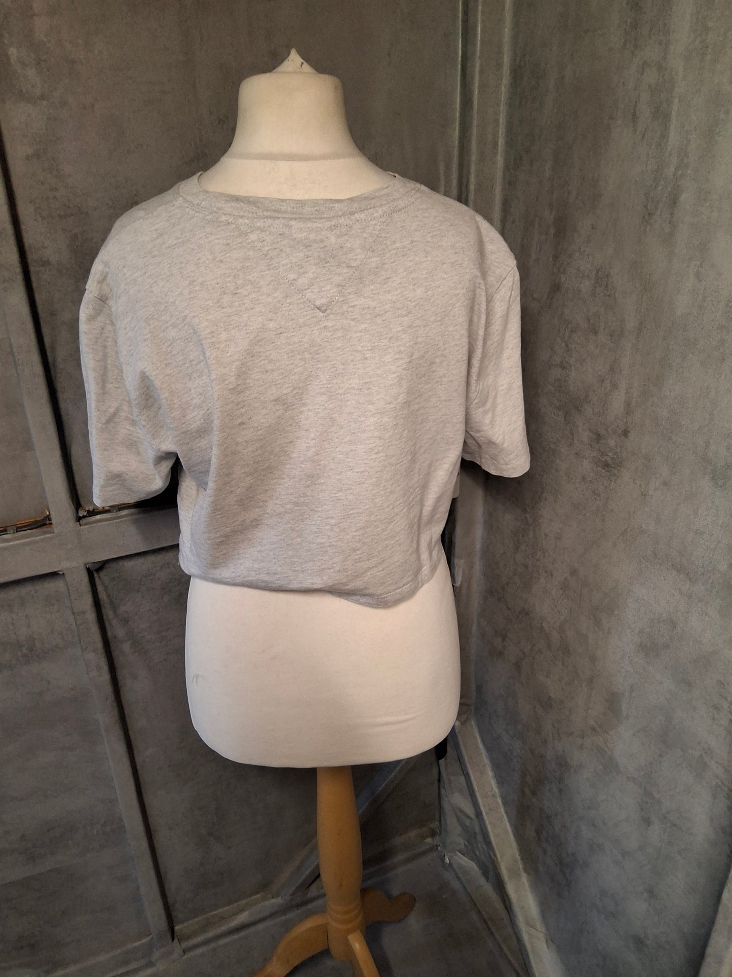 Tommy Jeans NYC Logo Crop Top – Size L (Fits UK size 12)