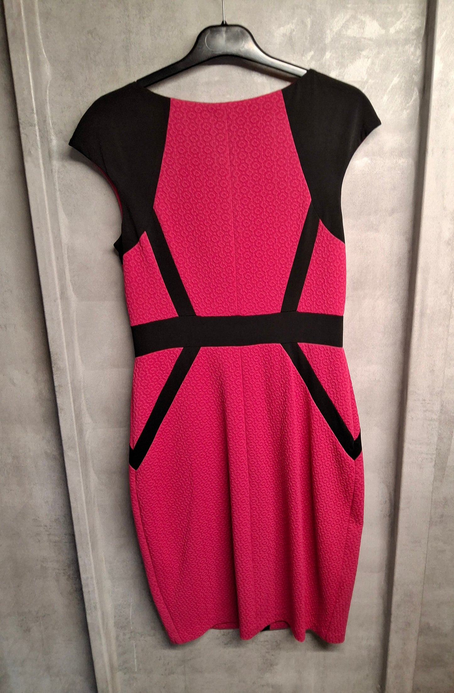 Jax Pink & Black Zip Front Bodycon Midi Dress β UK size 6/8 β Bold Contrast Panels β Party Ready