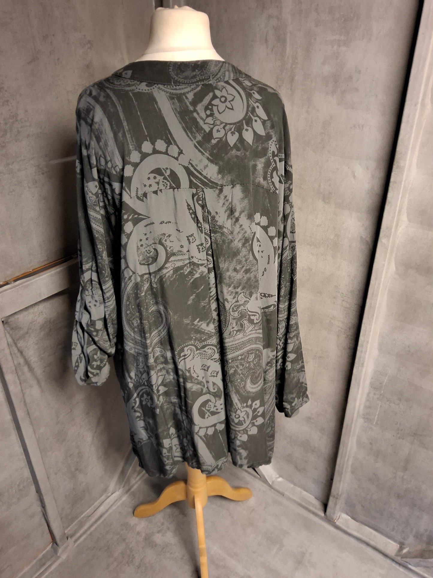 Cerulean Collection Oversized Shirt – One Size (Floaty Drama Incoming)