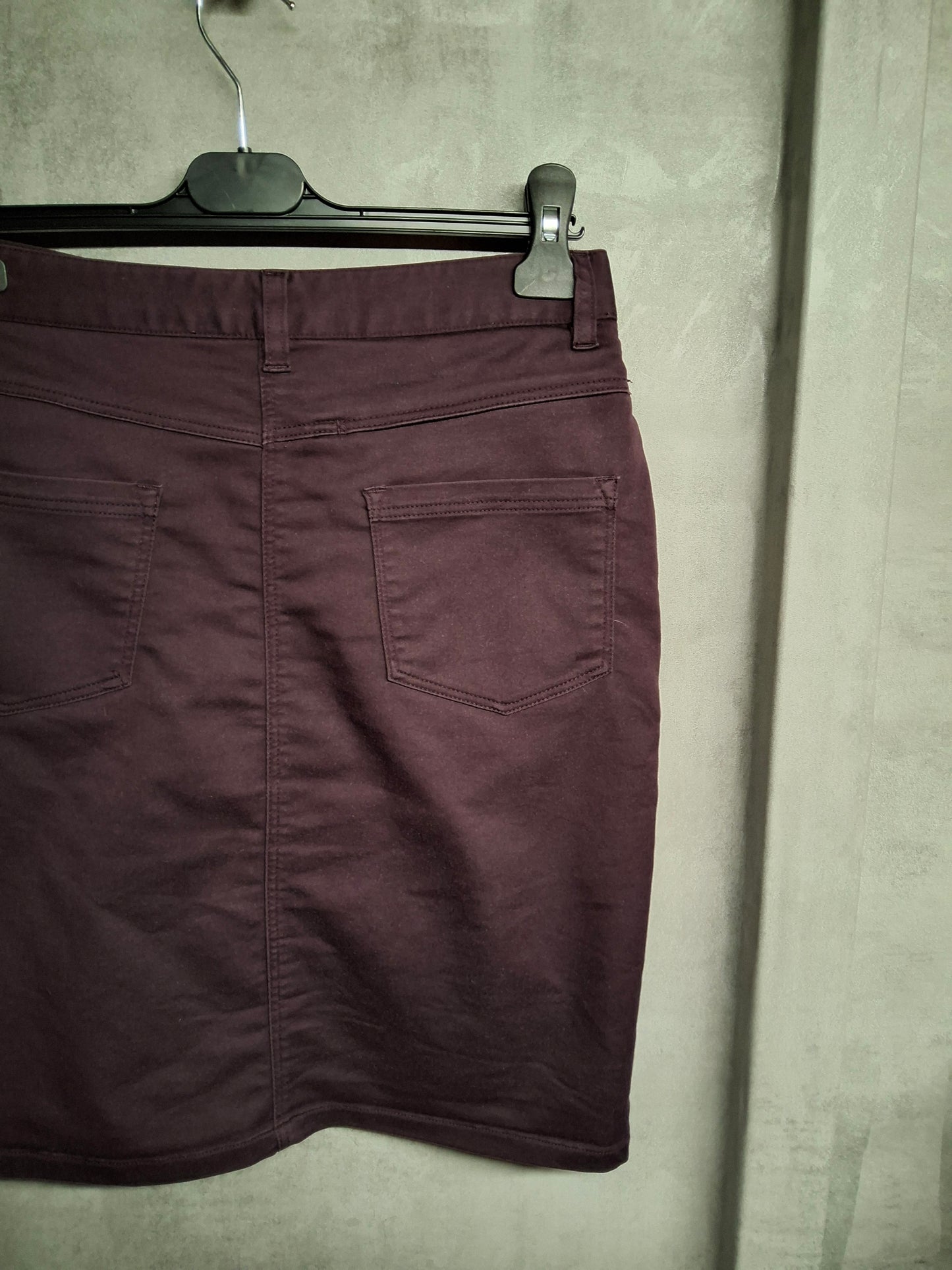 Rohan Purple Denim Skirt – Size 8 – Knee-Length Casual Wardrobe Essential with Pockets