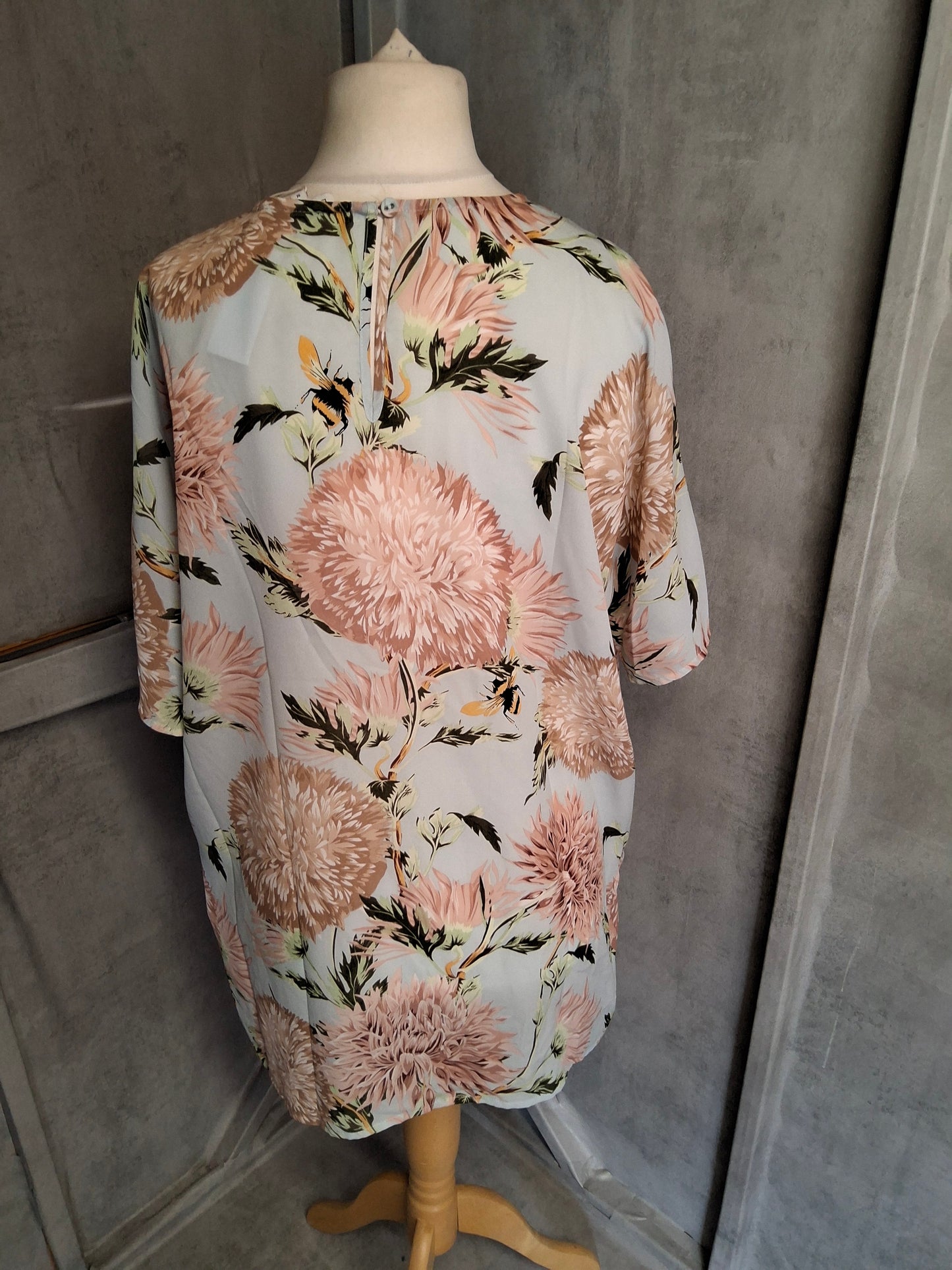Warehouse Oversized Floral Print Top β Size M (UK size 10β14) β NWT