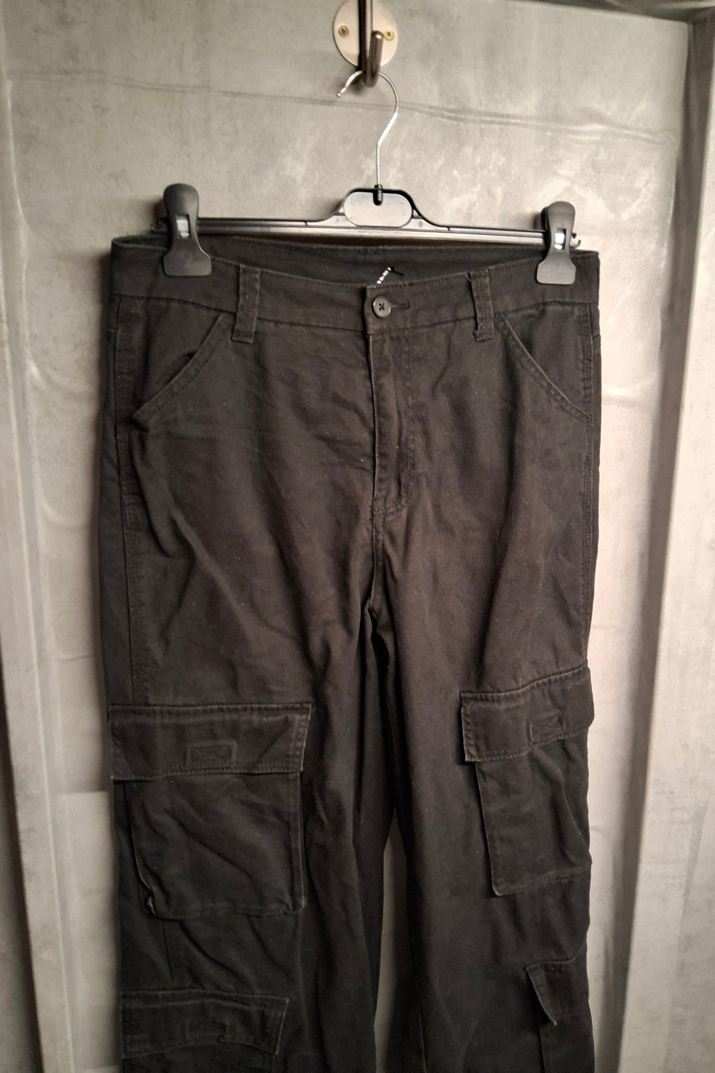 H&M Black Flared Cargo Jeans β High Waist β EUR 38 / UK size 10