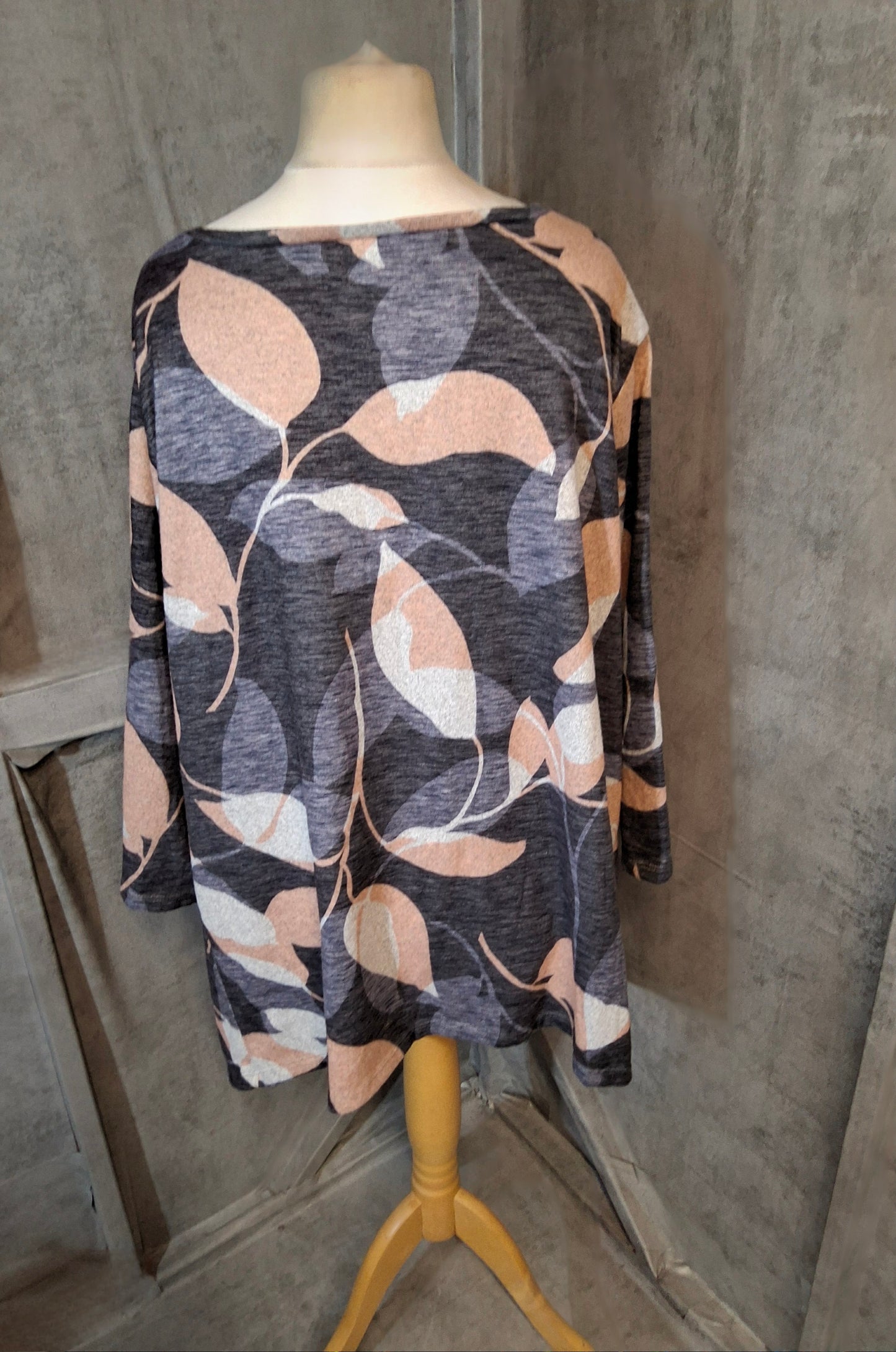 Bonmarché Navy, Pink & Grey Leaf Print Jumper – Size 24, Relaxed Fit, 3/4 Sleeves, Polyester