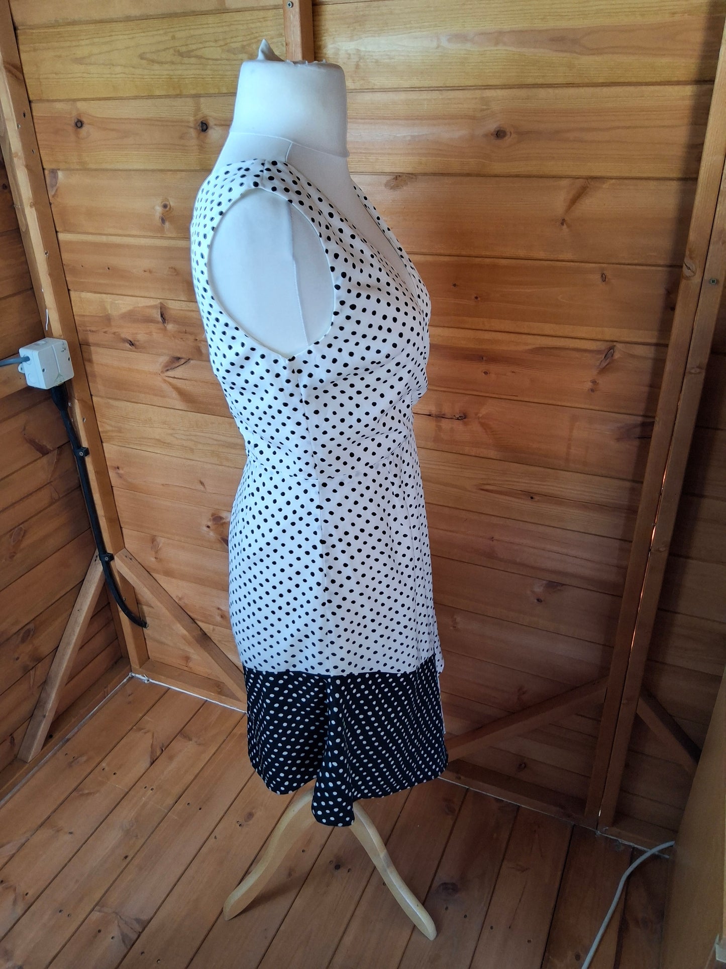 Lavish Alice Black & White Polka Dot Midi Dress – Size 12, Sleeveless, V-Neck, Asymmetrical Hem