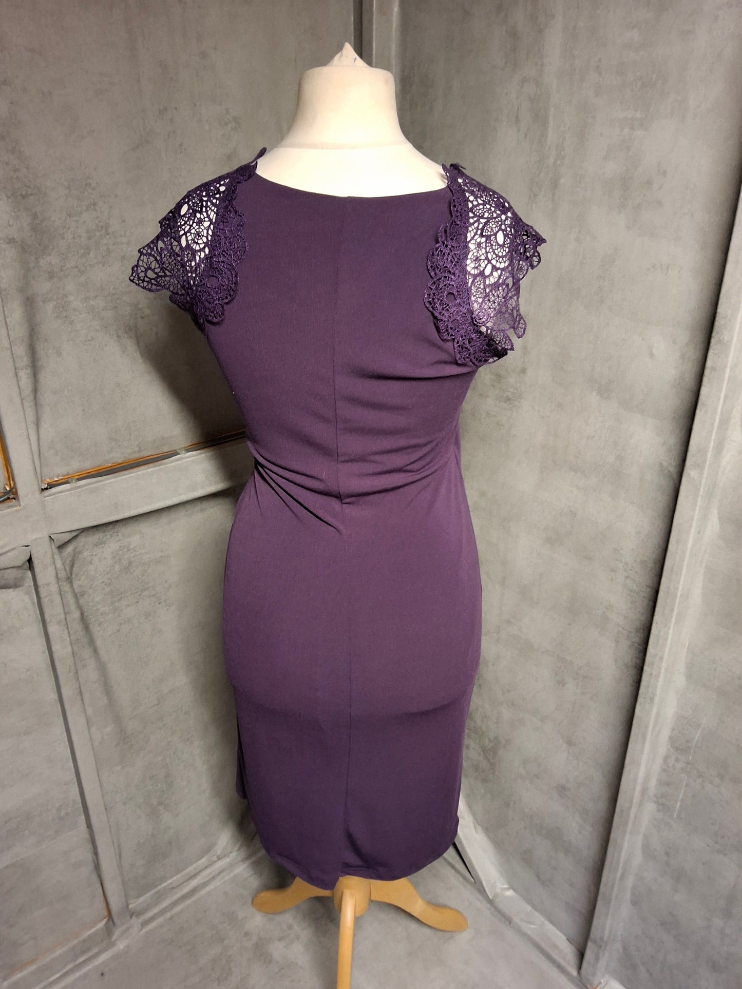 BHS Purple Lace Shoulder Ruched Dress β Size 10 β Elegant Bodycon