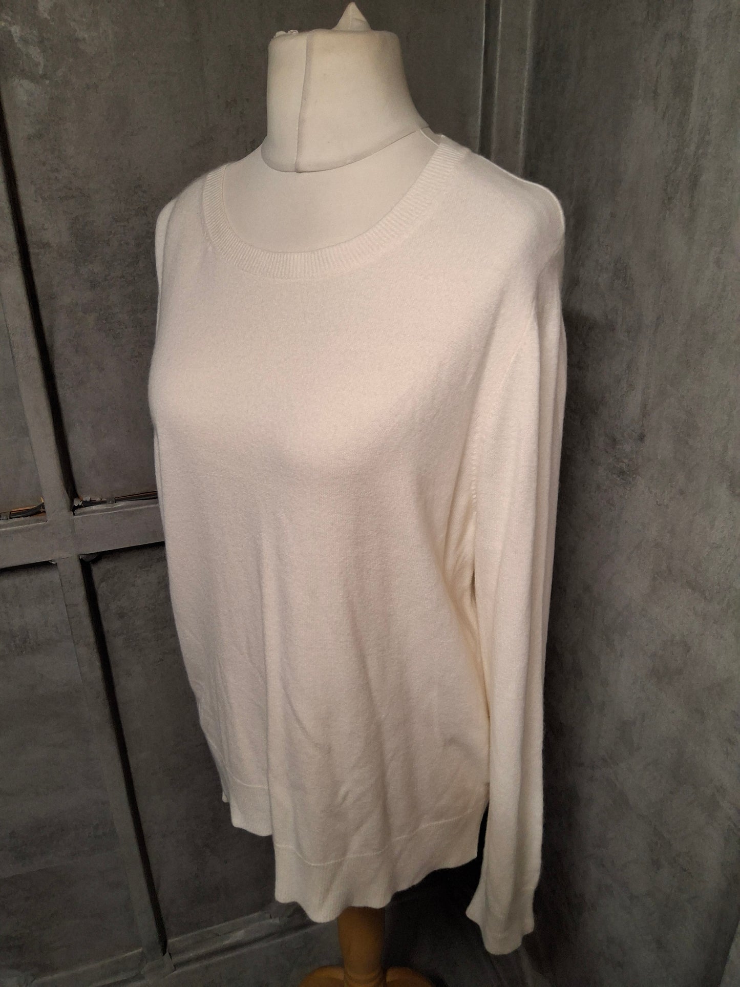 Marks & Spencer Cream Knit Jumper – Size 20, New with Tags