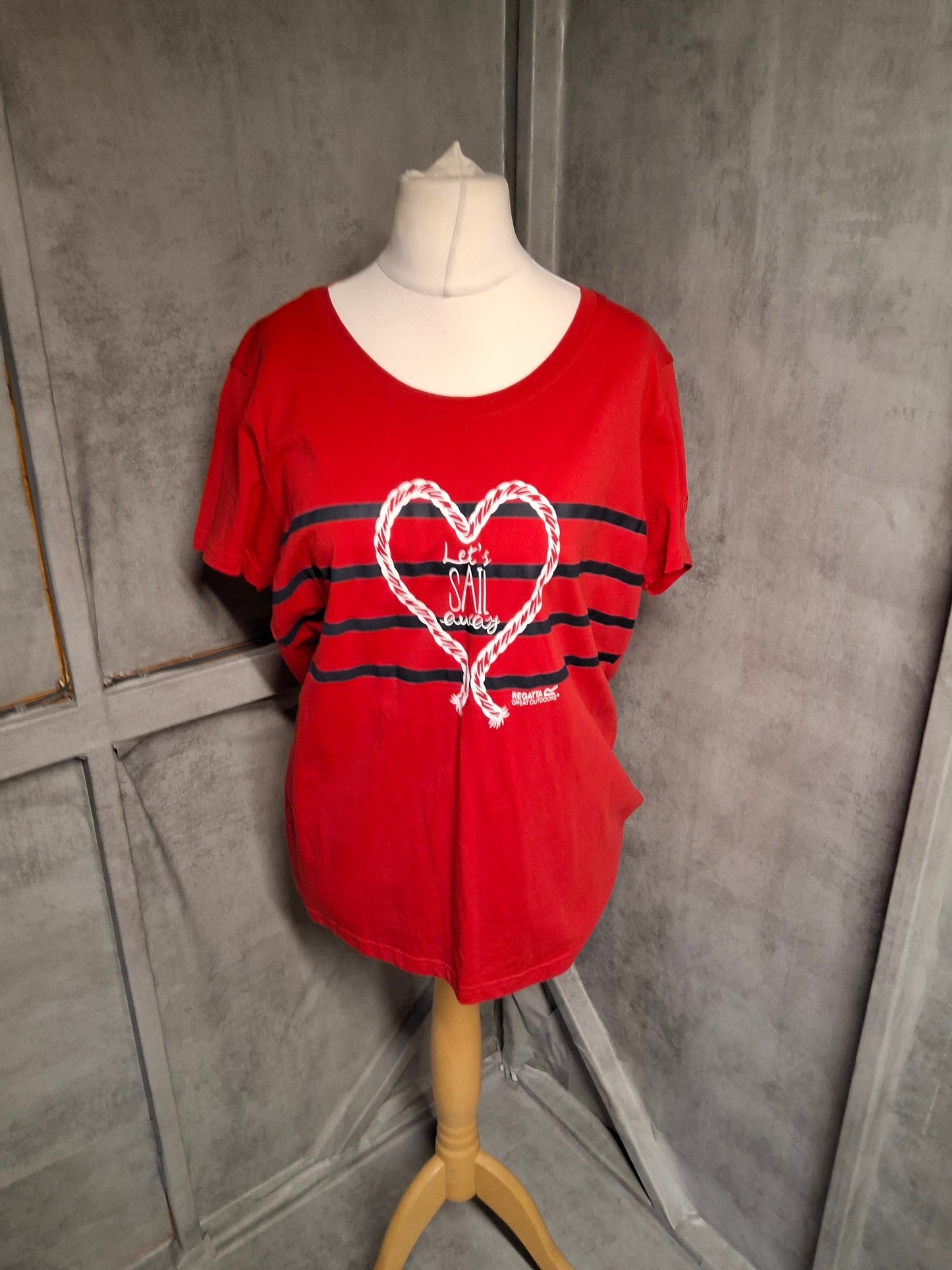 Regatta Red “Let’s Sail Away” Nautical T-Shirt – Size 18 – 100% Cotton