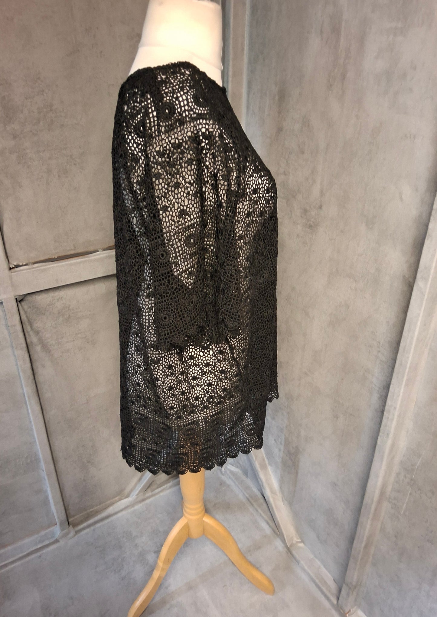 George Black Crochet Look Sheer Top | Size 22 | Longer Length | 100% Polyester